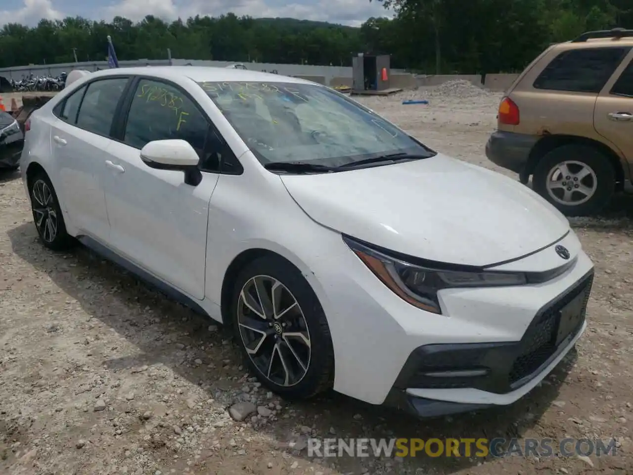 1 Photograph of a damaged car 5YFS4RCE1LP038596 TOYOTA COROLLA 2020