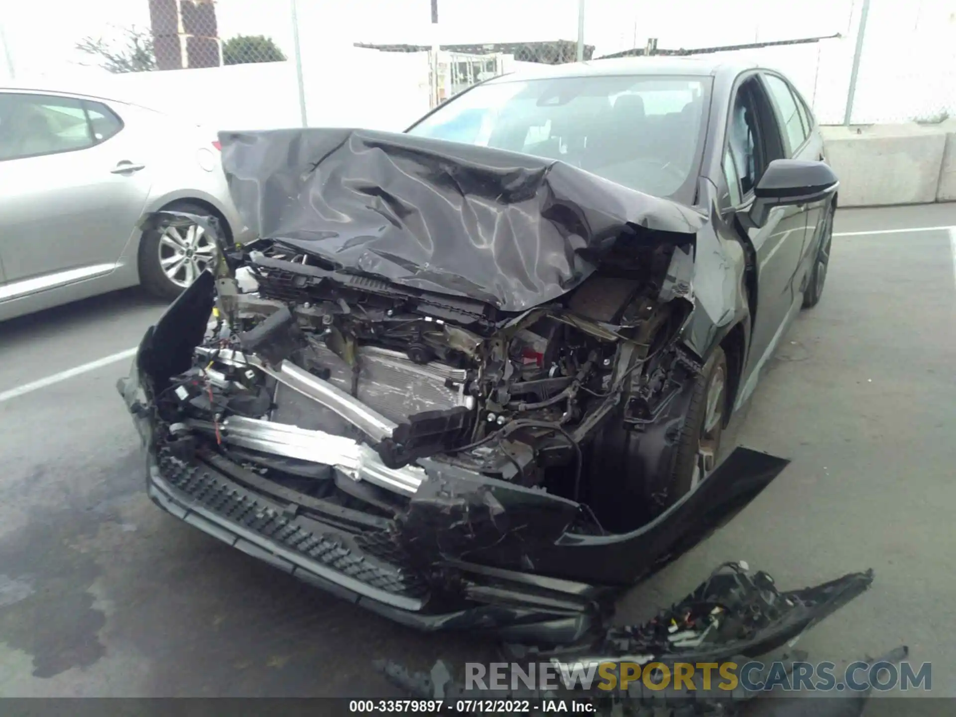 6 Photograph of a damaged car 5YFS4RCE1LP038680 TOYOTA COROLLA 2020