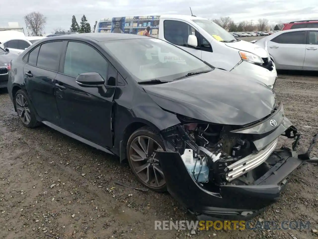 4 Photograph of a damaged car 5YFS4RCE1LP039344 TOYOTA COROLLA 2020