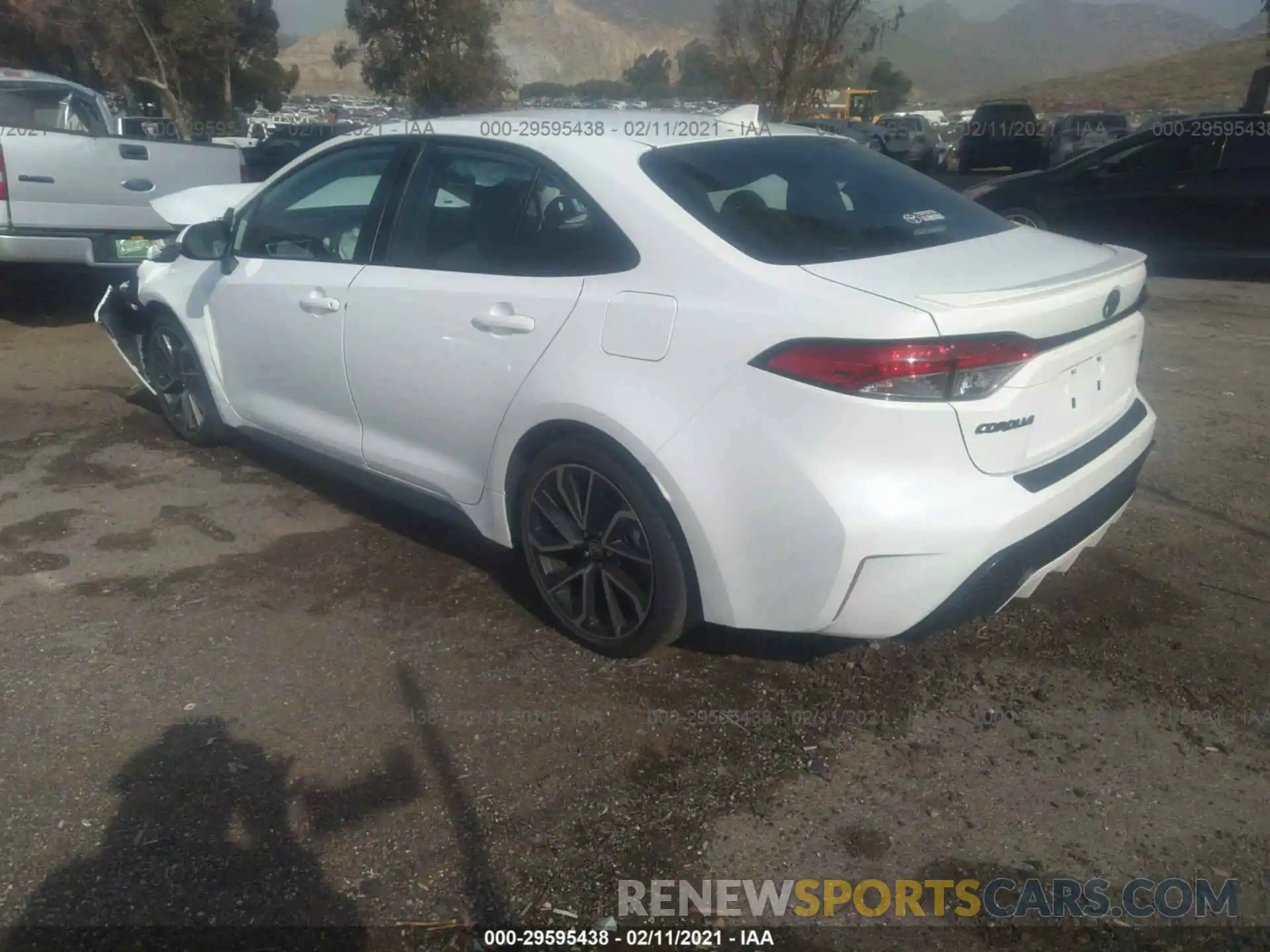 3 Photograph of a damaged car 5YFS4RCE1LP040879 TOYOTA COROLLA 2020