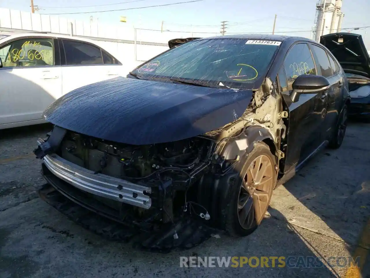 2 Photograph of a damaged car 5YFS4RCE1LP041062 TOYOTA COROLLA 2020