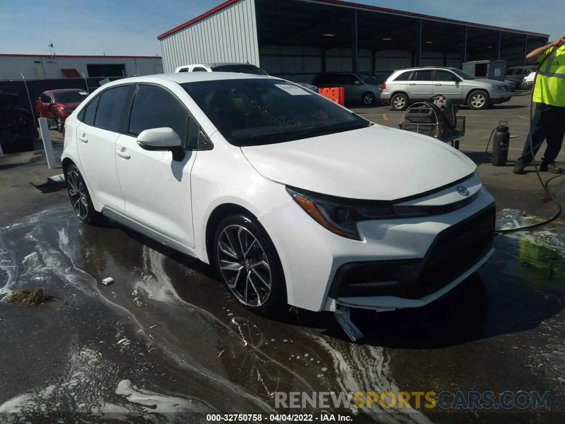 1 Photograph of a damaged car 5YFS4RCE1LP041224 TOYOTA COROLLA 2020