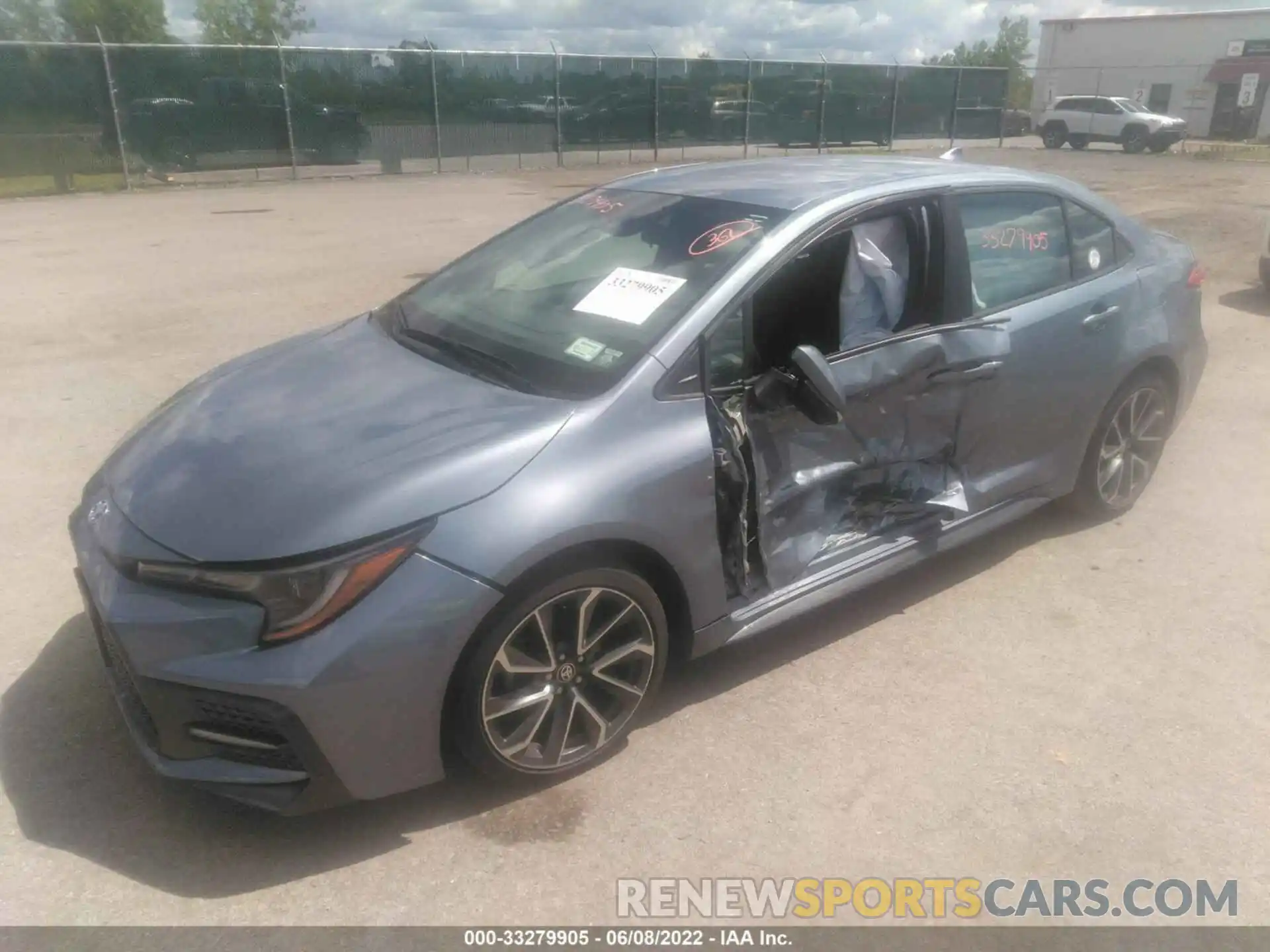 2 Photograph of a damaged car 5YFS4RCE1LP041630 TOYOTA COROLLA 2020