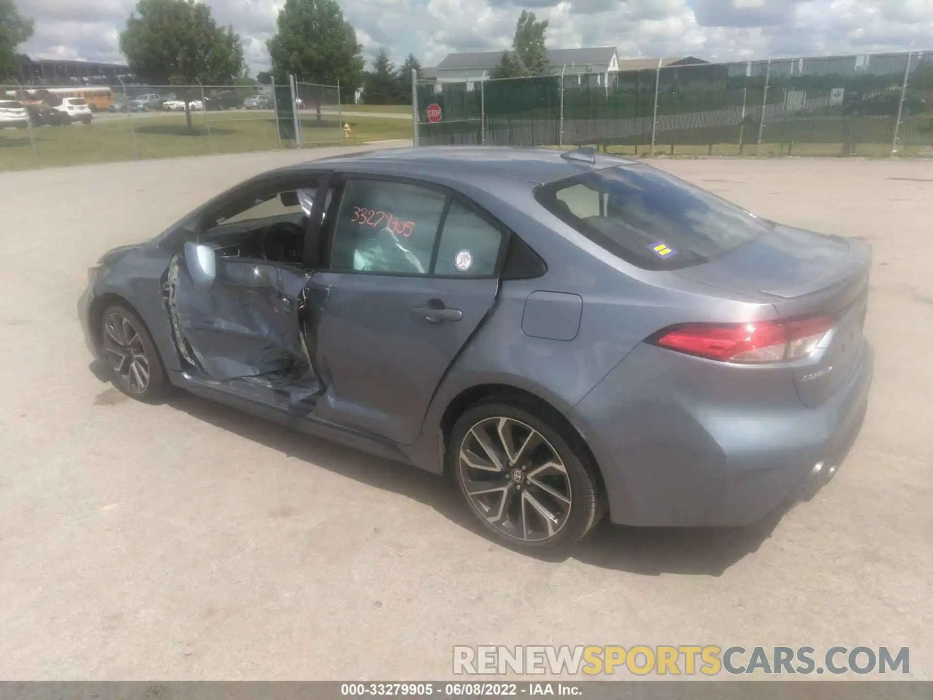 3 Photograph of a damaged car 5YFS4RCE1LP041630 TOYOTA COROLLA 2020