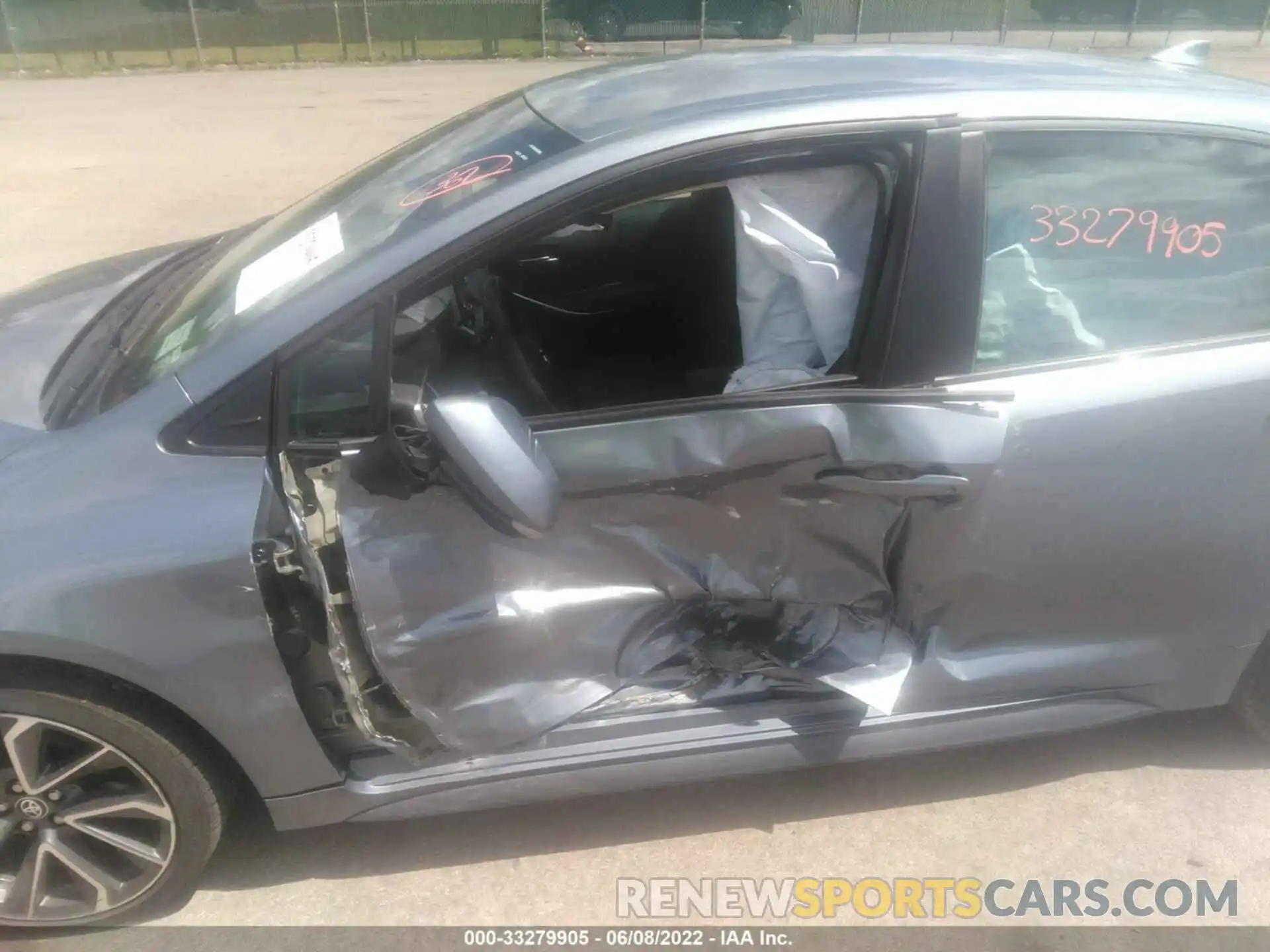 6 Photograph of a damaged car 5YFS4RCE1LP041630 TOYOTA COROLLA 2020