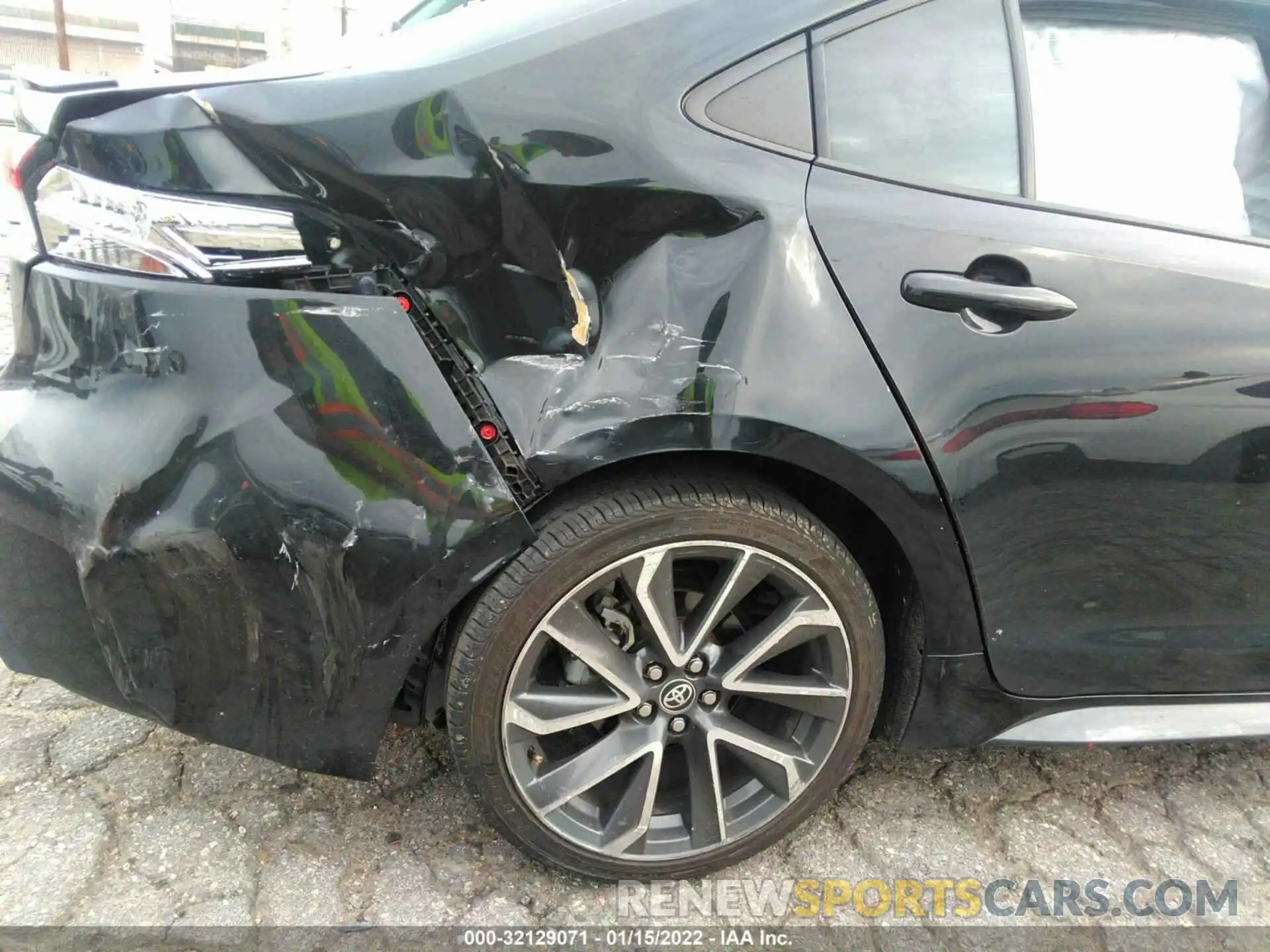 6 Photograph of a damaged car 5YFS4RCE1LP041921 TOYOTA COROLLA 2020