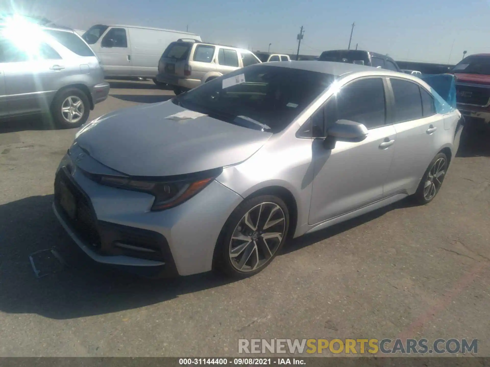 2 Photograph of a damaged car 5YFS4RCE1LP042048 TOYOTA COROLLA 2020