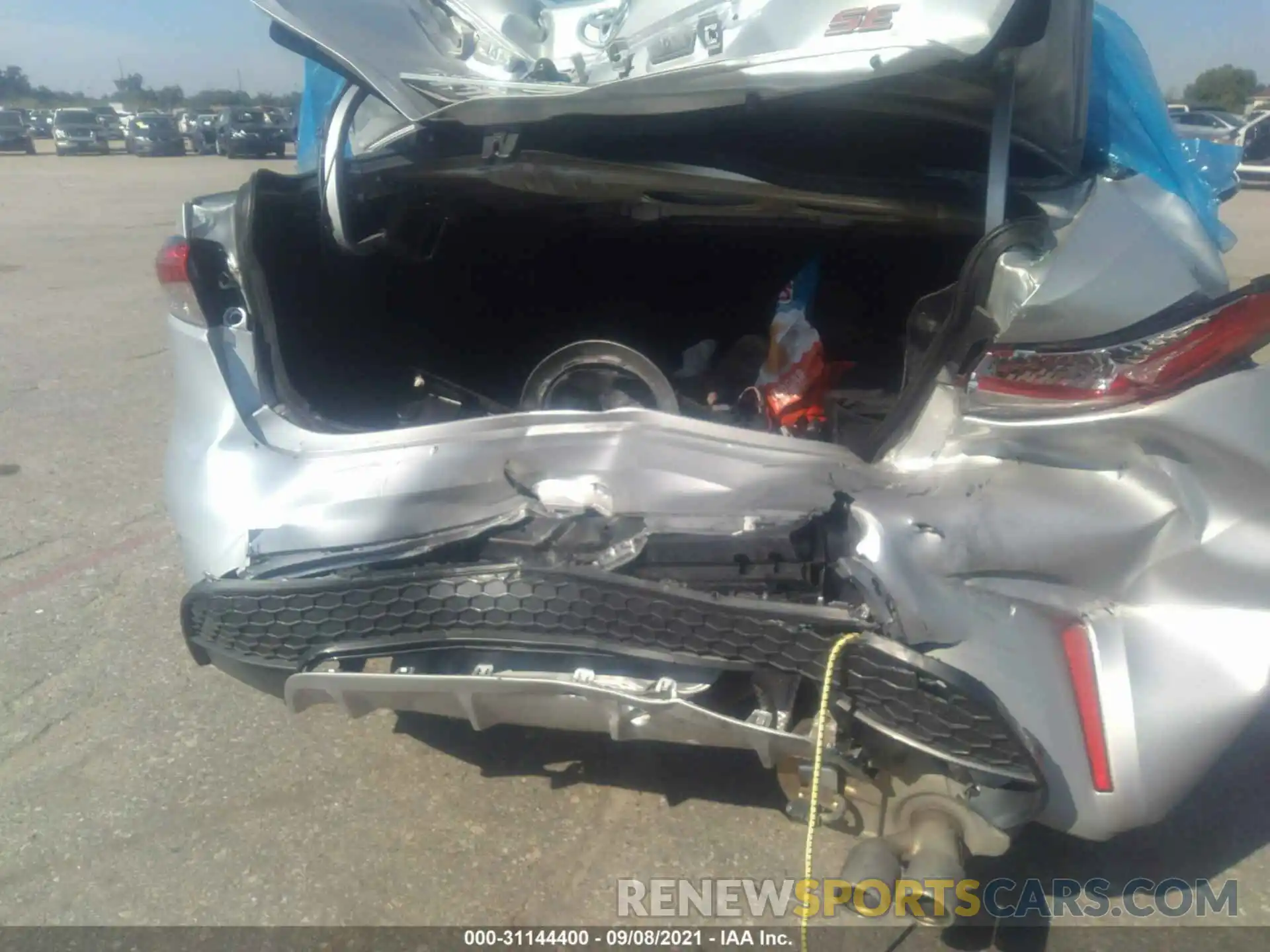 6 Photograph of a damaged car 5YFS4RCE1LP042048 TOYOTA COROLLA 2020