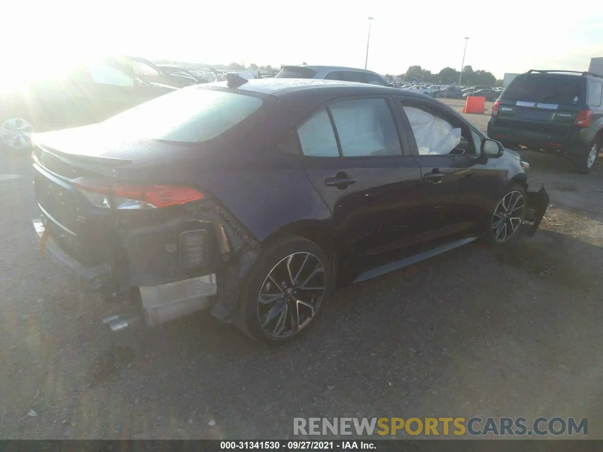 4 Photograph of a damaged car 5YFS4RCE1LP042907 TOYOTA COROLLA 2020