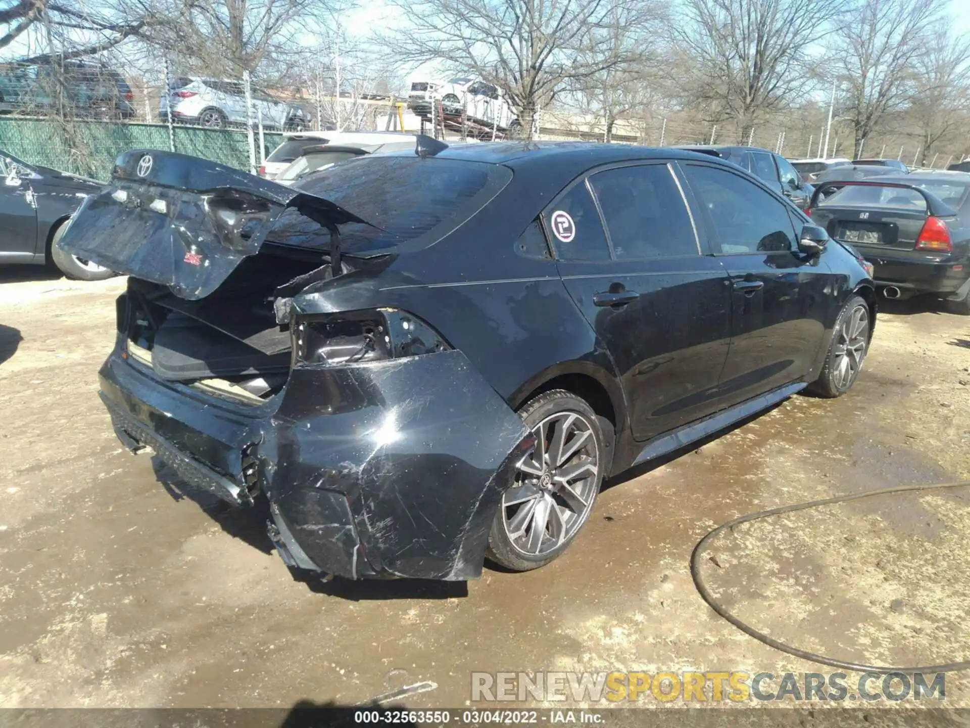 4 Photograph of a damaged car 5YFS4RCE1LP044415 TOYOTA COROLLA 2020