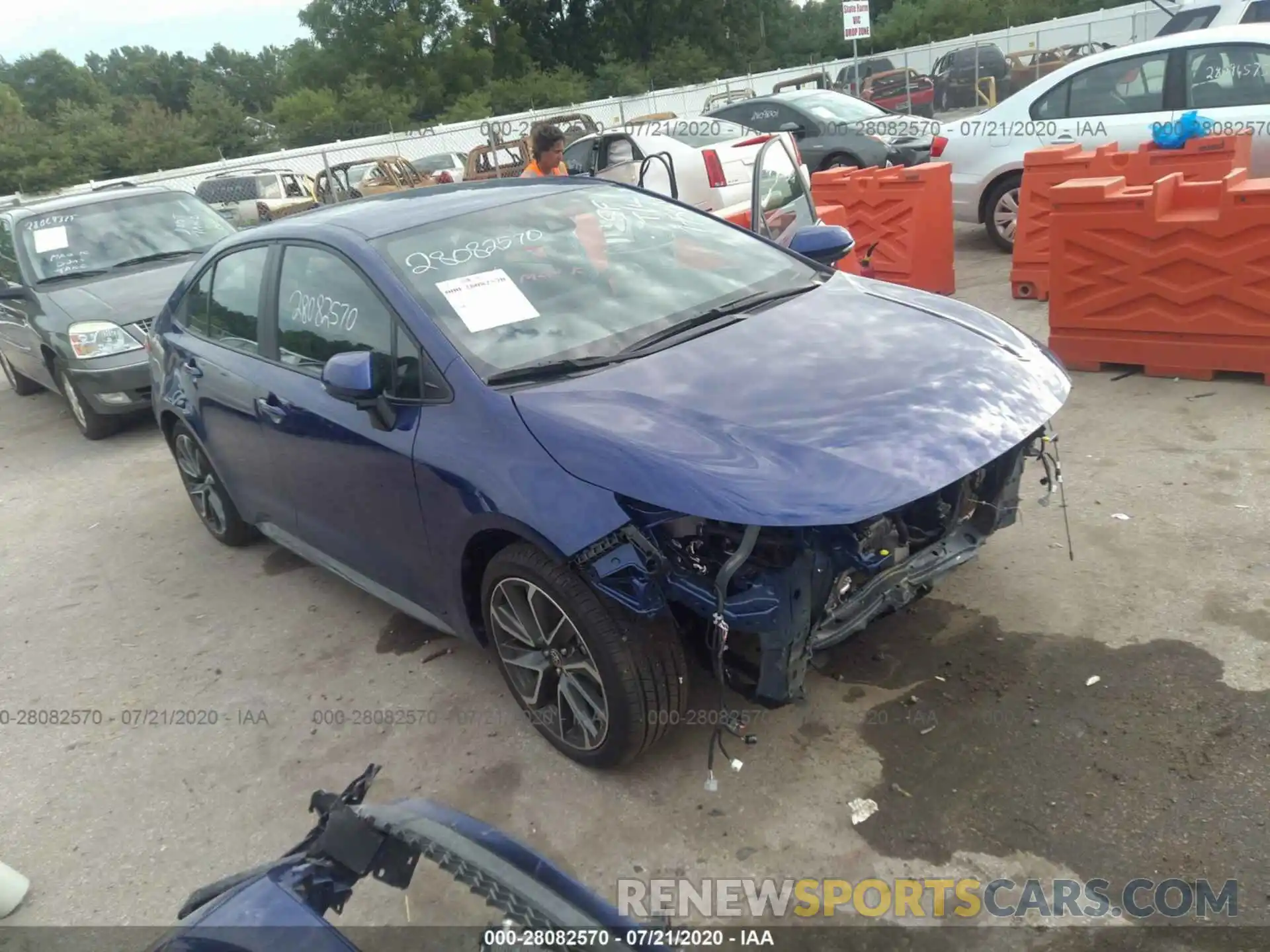 1 Photograph of a damaged car 5YFS4RCE1LP045175 TOYOTA COROLLA 2020