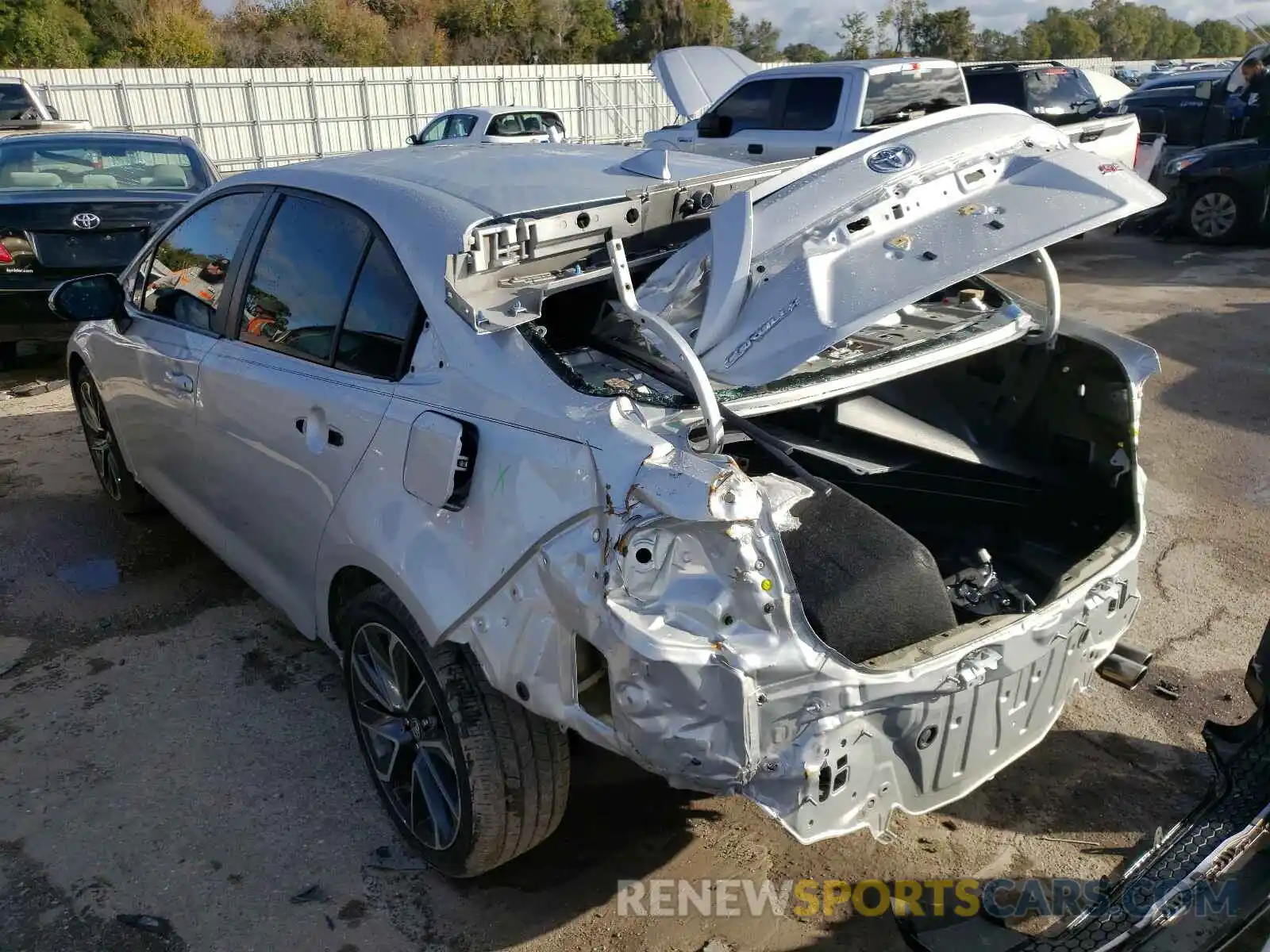 3 Photograph of a damaged car 5YFS4RCE1LP047296 TOYOTA COROLLA 2020