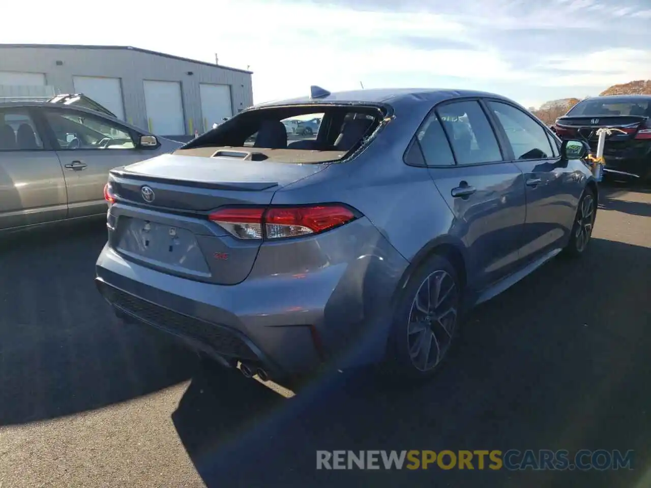 4 Photograph of a damaged car 5YFS4RCE1LP049534 TOYOTA COROLLA 2020