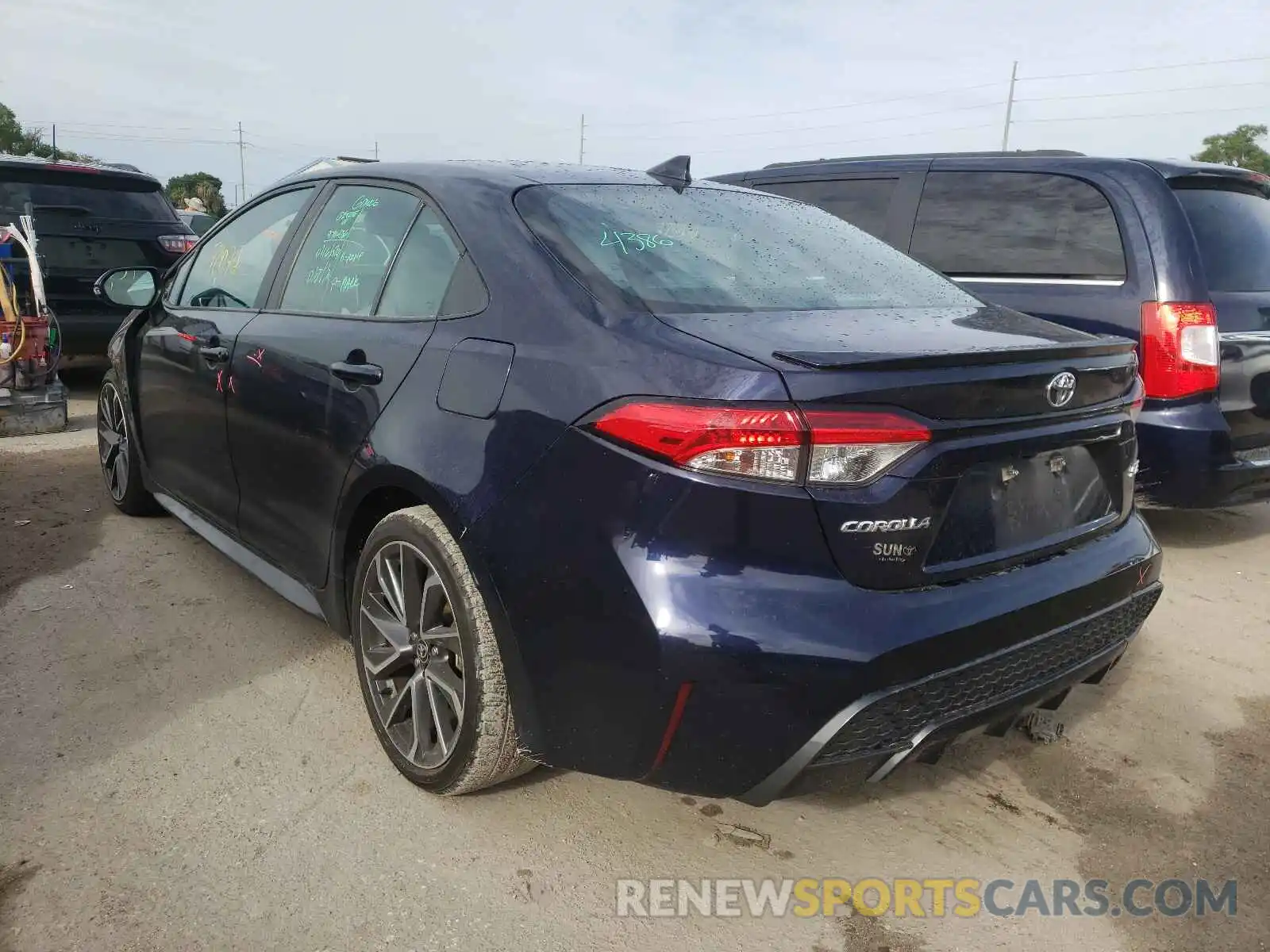 3 Photograph of a damaged car 5YFS4RCE1LP050117 TOYOTA COROLLA 2020