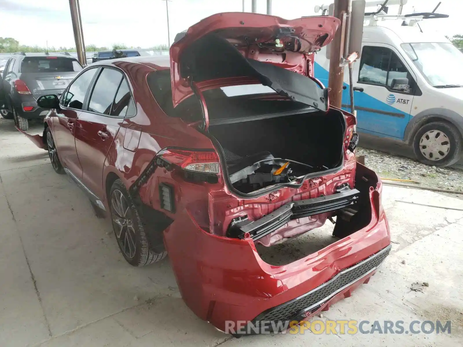 3 Photograph of a damaged car 5YFS4RCE1LP050599 TOYOTA COROLLA 2020