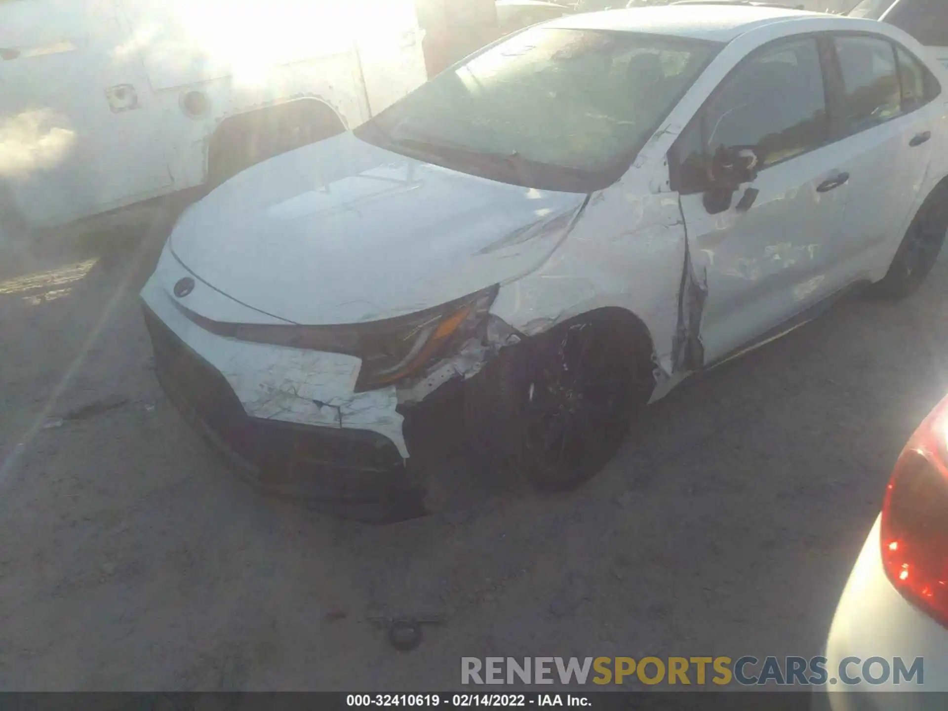 6 Photograph of a damaged car 5YFS4RCE1LP050750 TOYOTA COROLLA 2020