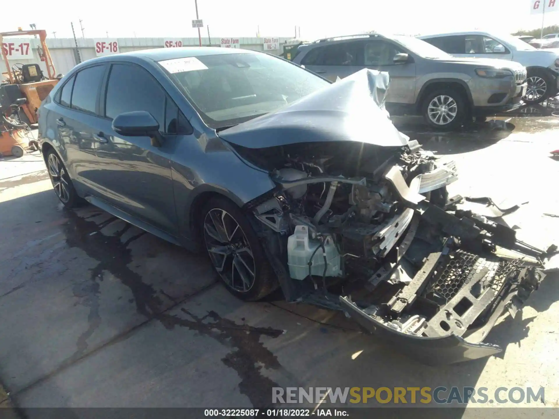 1 Photograph of a damaged car 5YFS4RCE1LP050814 TOYOTA COROLLA 2020