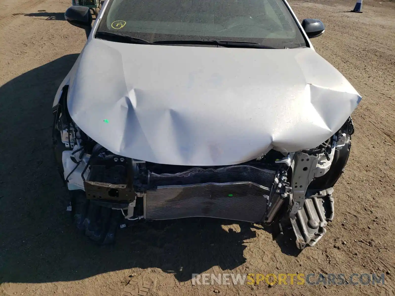 9 Photograph of a damaged car 5YFS4RCE1LP051204 TOYOTA COROLLA 2020