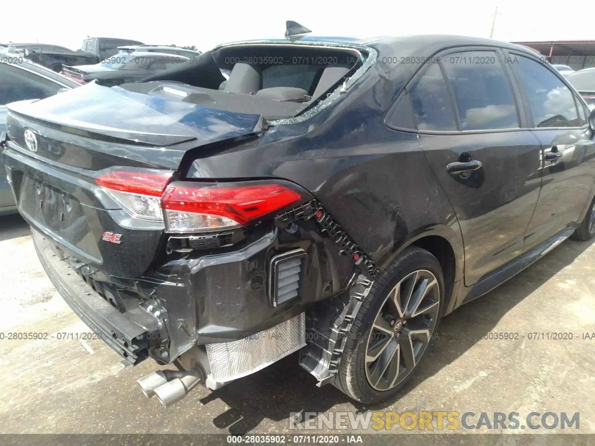 4 Photograph of a damaged car 5YFS4RCE1LP051445 TOYOTA COROLLA 2020