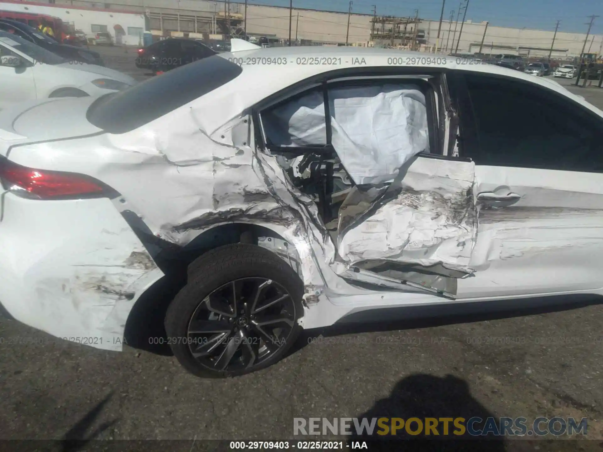 6 Photograph of a damaged car 5YFS4RCE1LP051607 TOYOTA COROLLA 2020