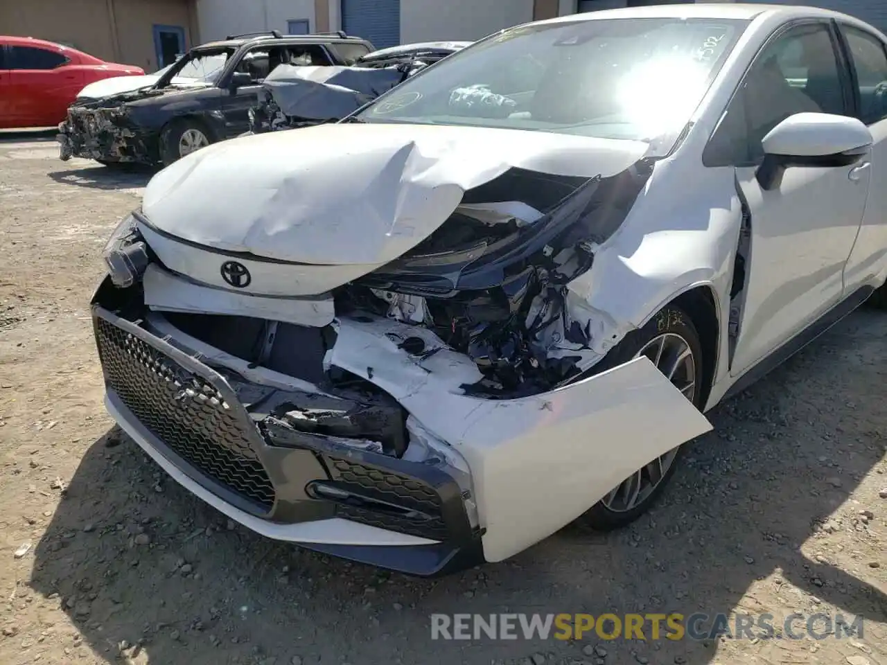 9 Photograph of a damaged car 5YFS4RCE1LP051686 TOYOTA COROLLA 2020