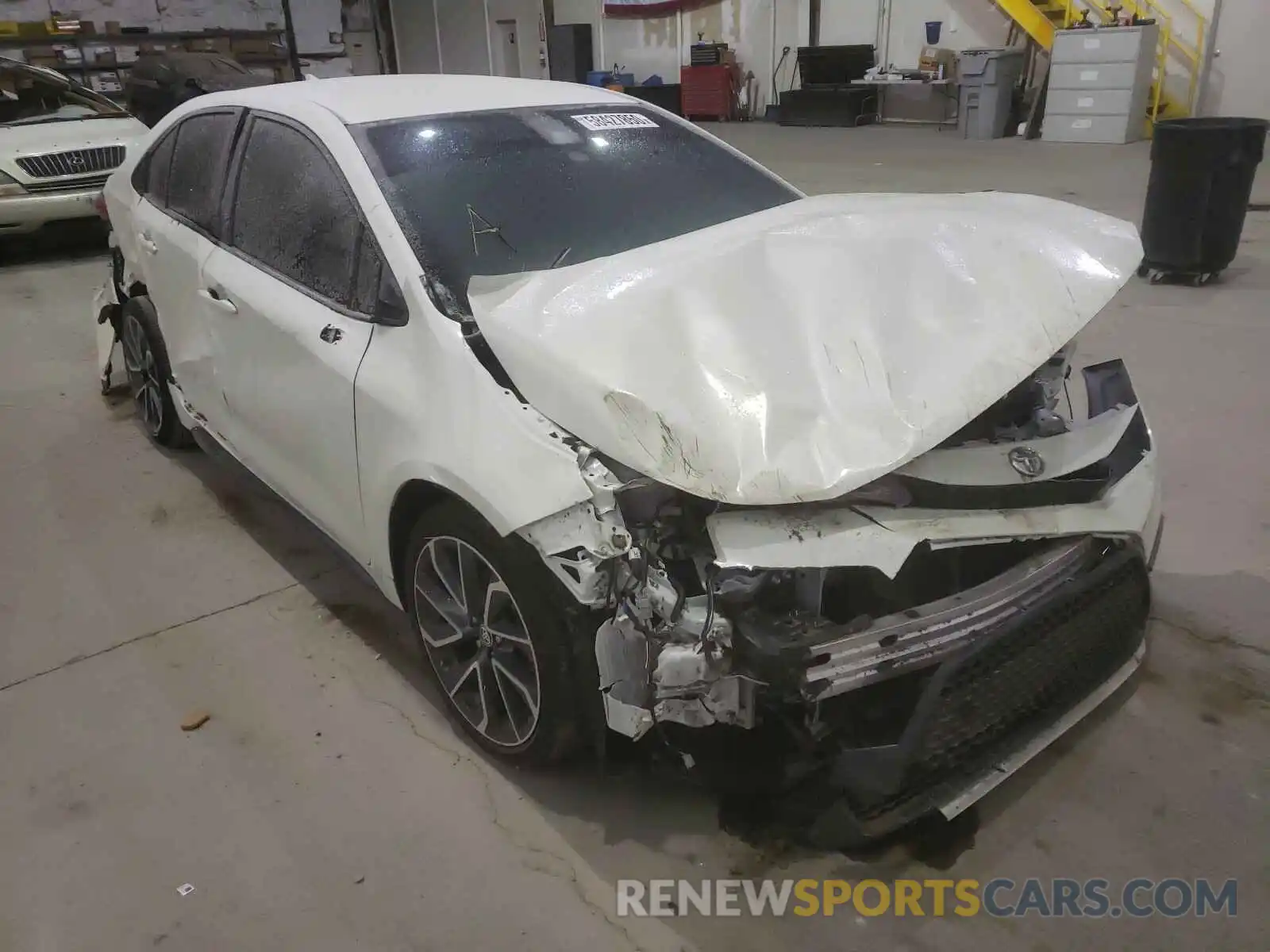 1 Photograph of a damaged car 5YFS4RCE1LP055754 TOYOTA COROLLA 2020