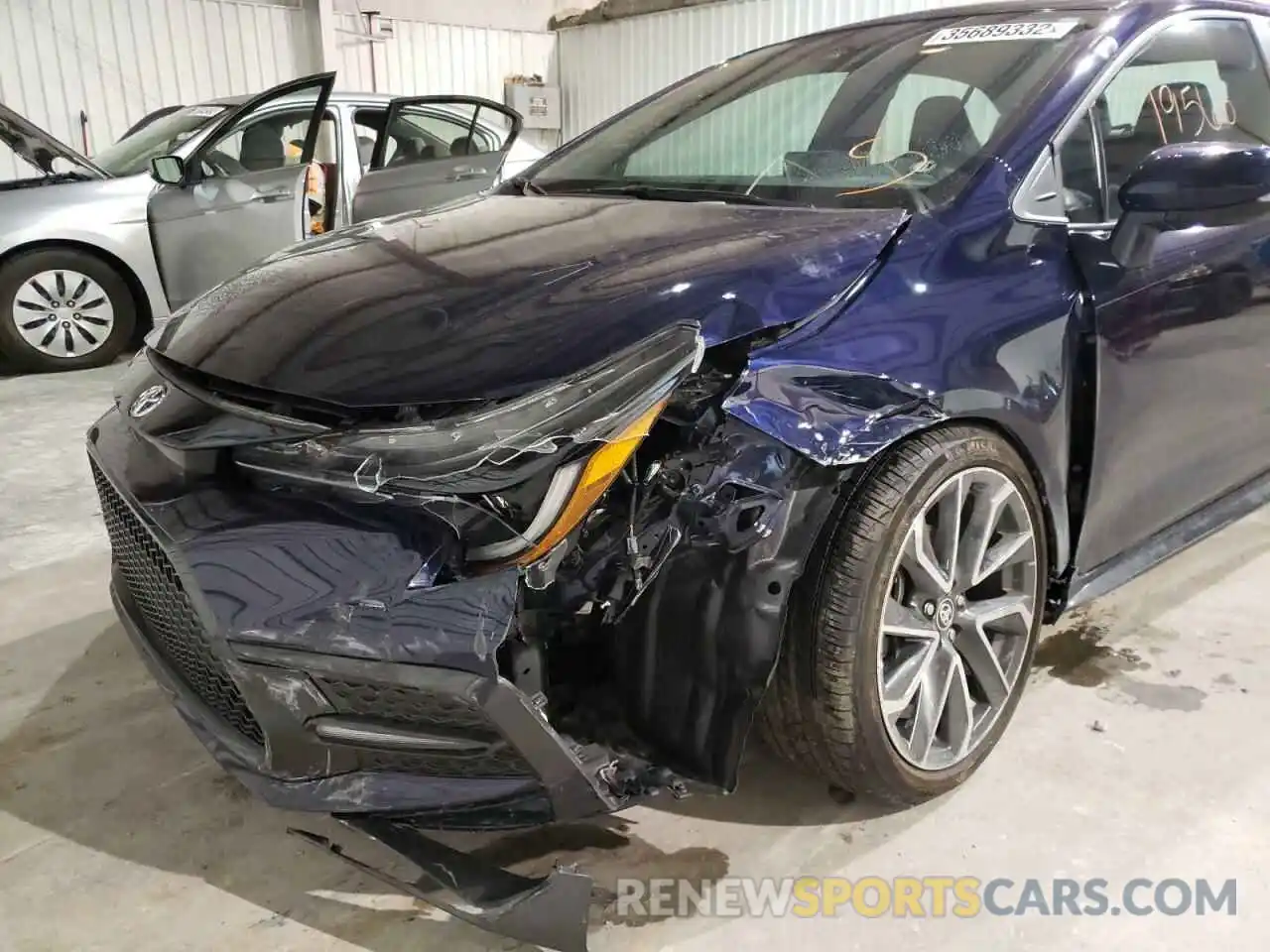 9 Photograph of a damaged car 5YFS4RCE1LP056791 TOYOTA COROLLA 2020