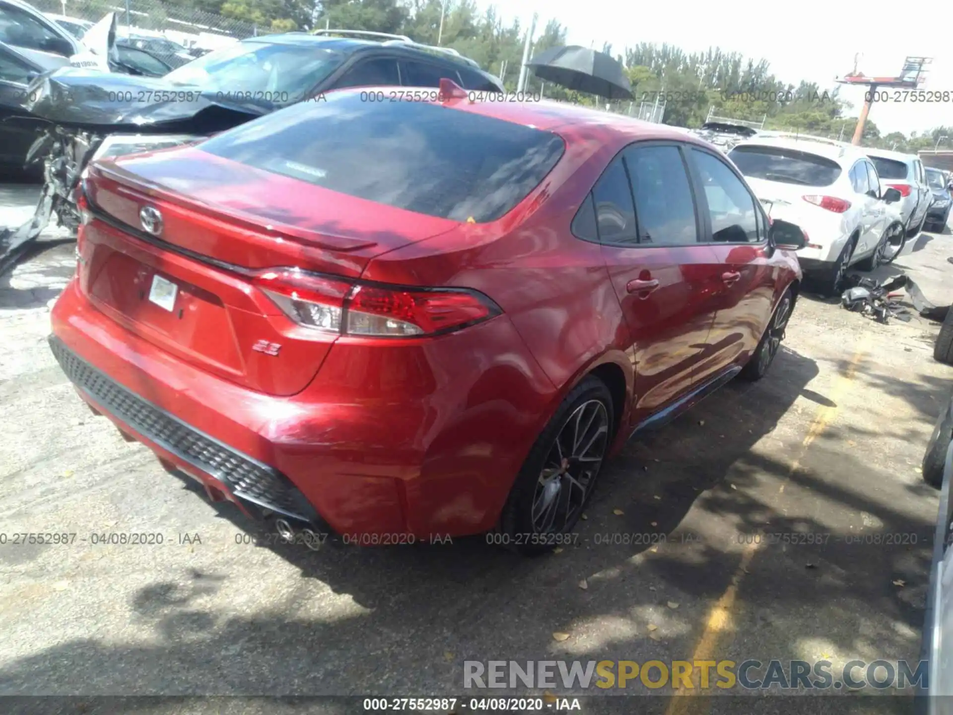 4 Photograph of a damaged car 5YFS4RCE2LP002741 TOYOTA COROLLA 2020