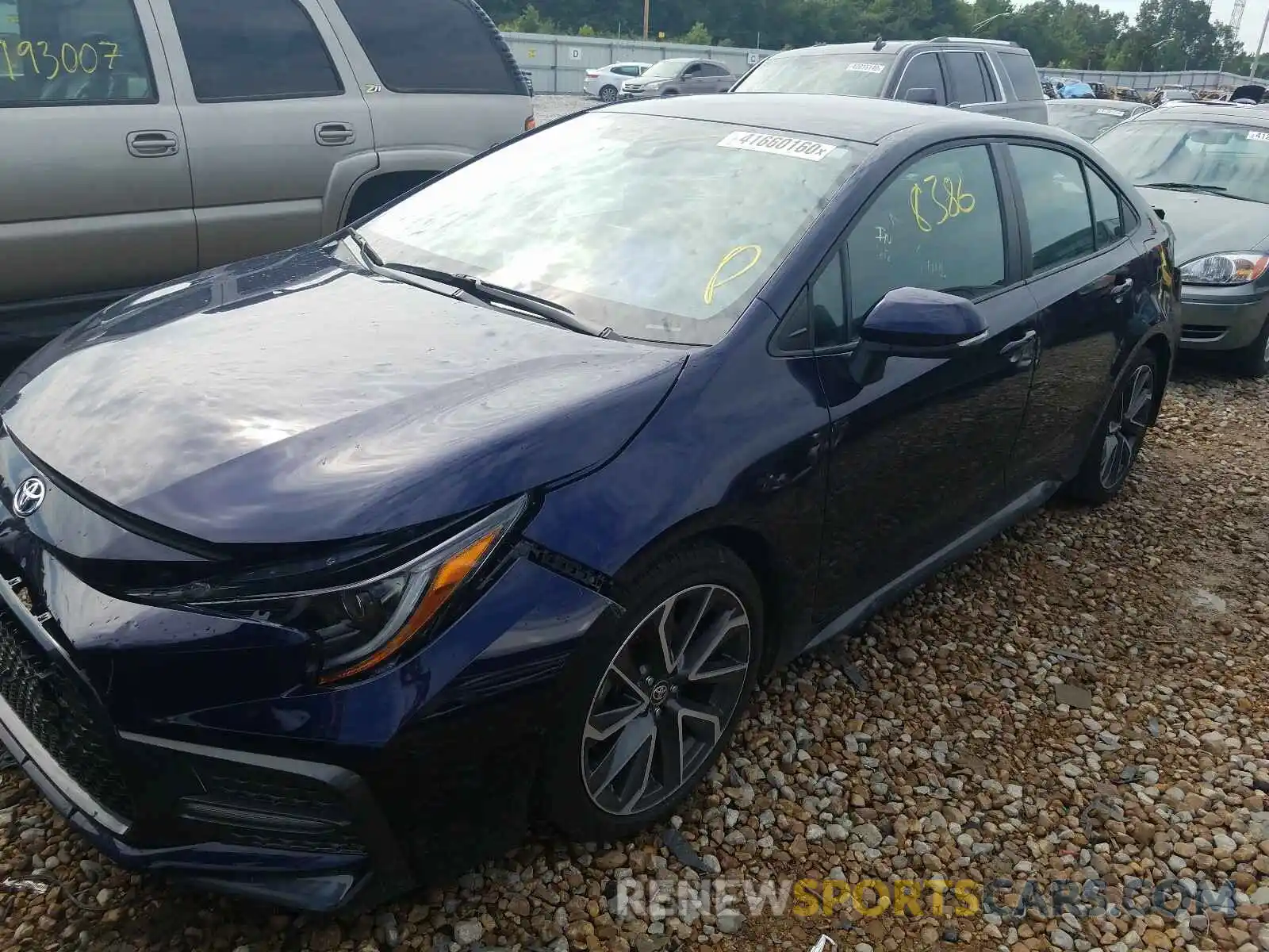 2 Photograph of a damaged car 5YFS4RCE2LP014758 TOYOTA COROLLA 2020