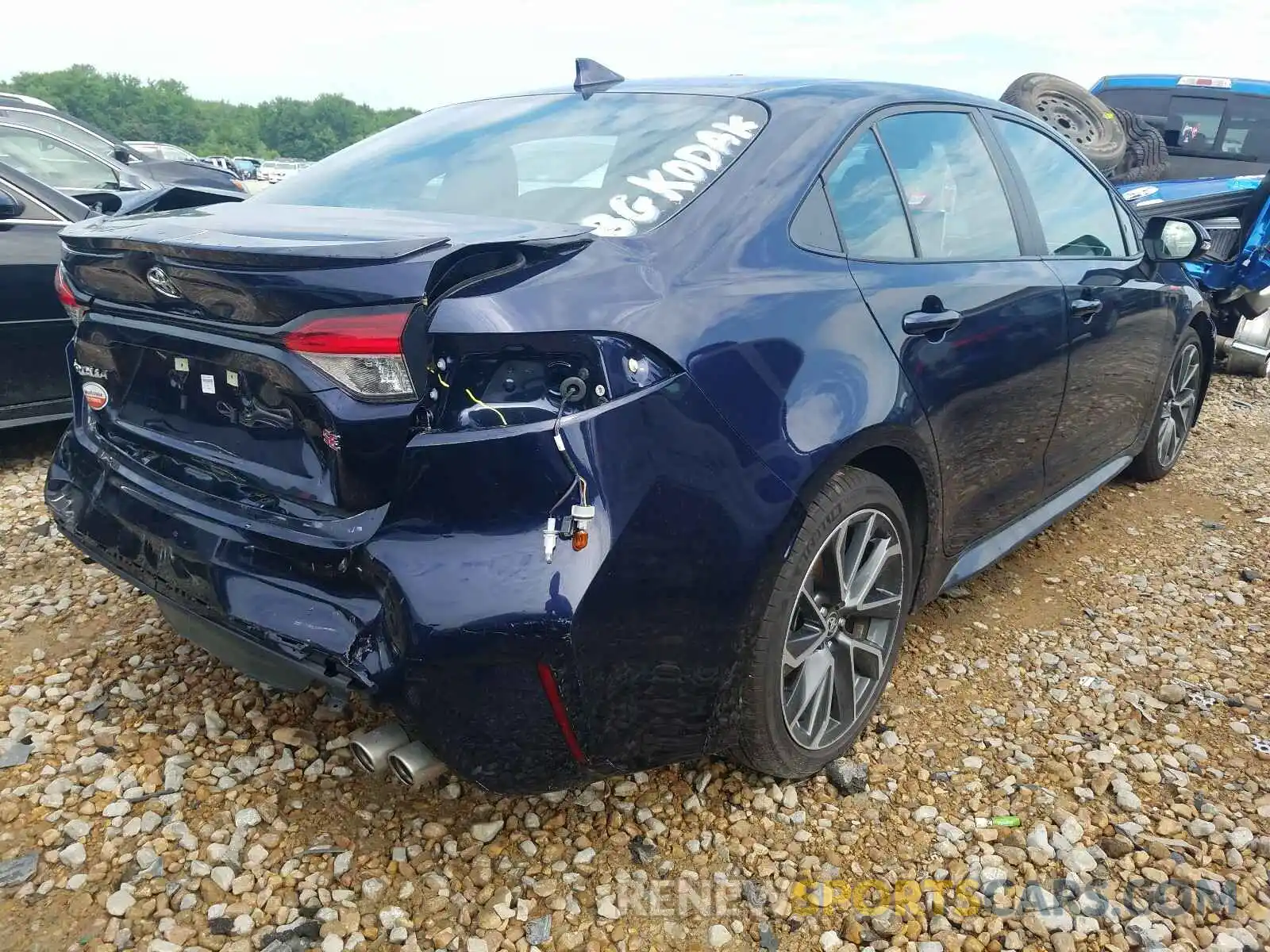 4 Photograph of a damaged car 5YFS4RCE2LP014758 TOYOTA COROLLA 2020