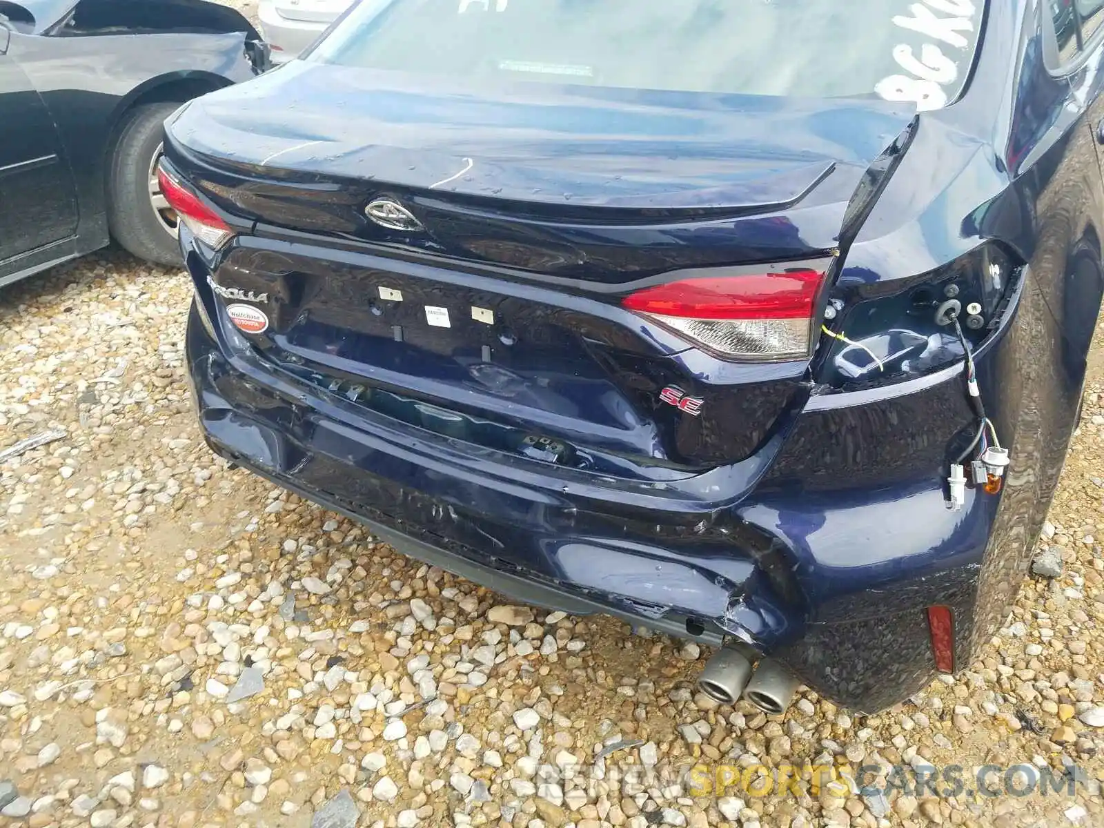 9 Photograph of a damaged car 5YFS4RCE2LP014758 TOYOTA COROLLA 2020