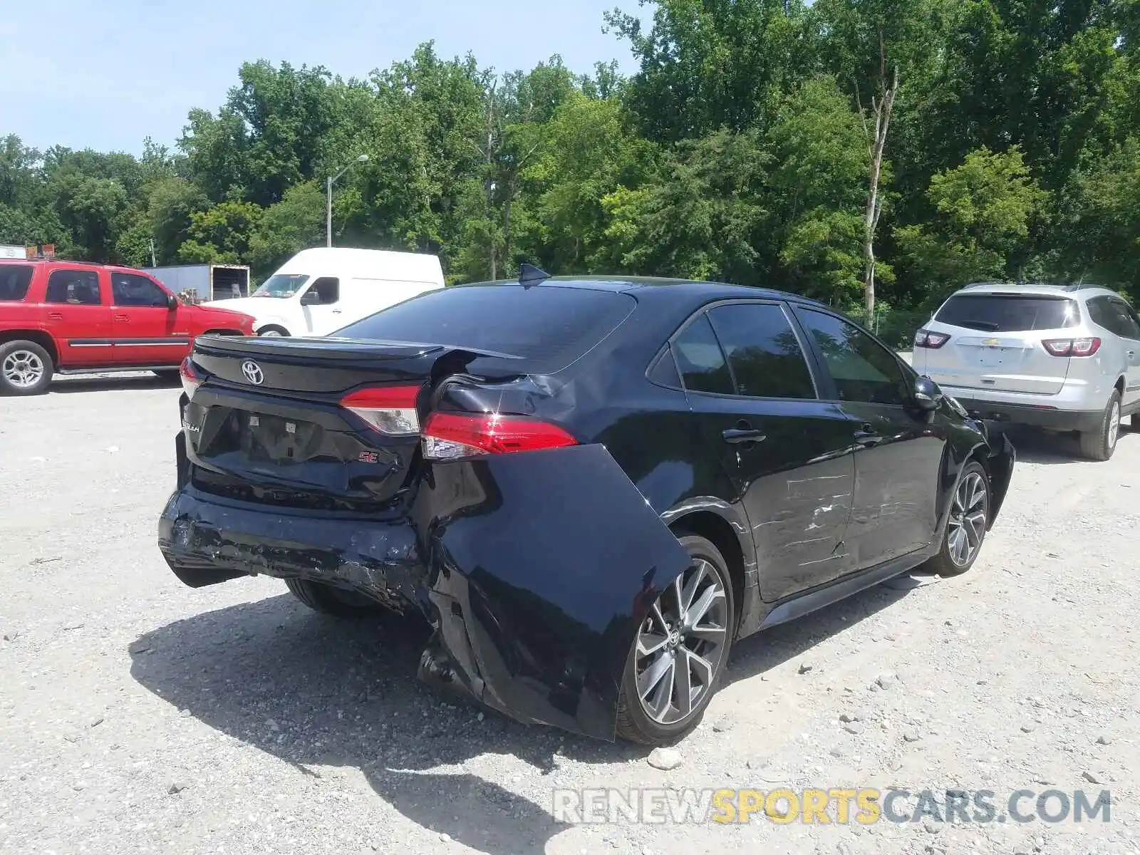 4 Photograph of a damaged car 5YFS4RCE2LP016574 TOYOTA COROLLA 2020