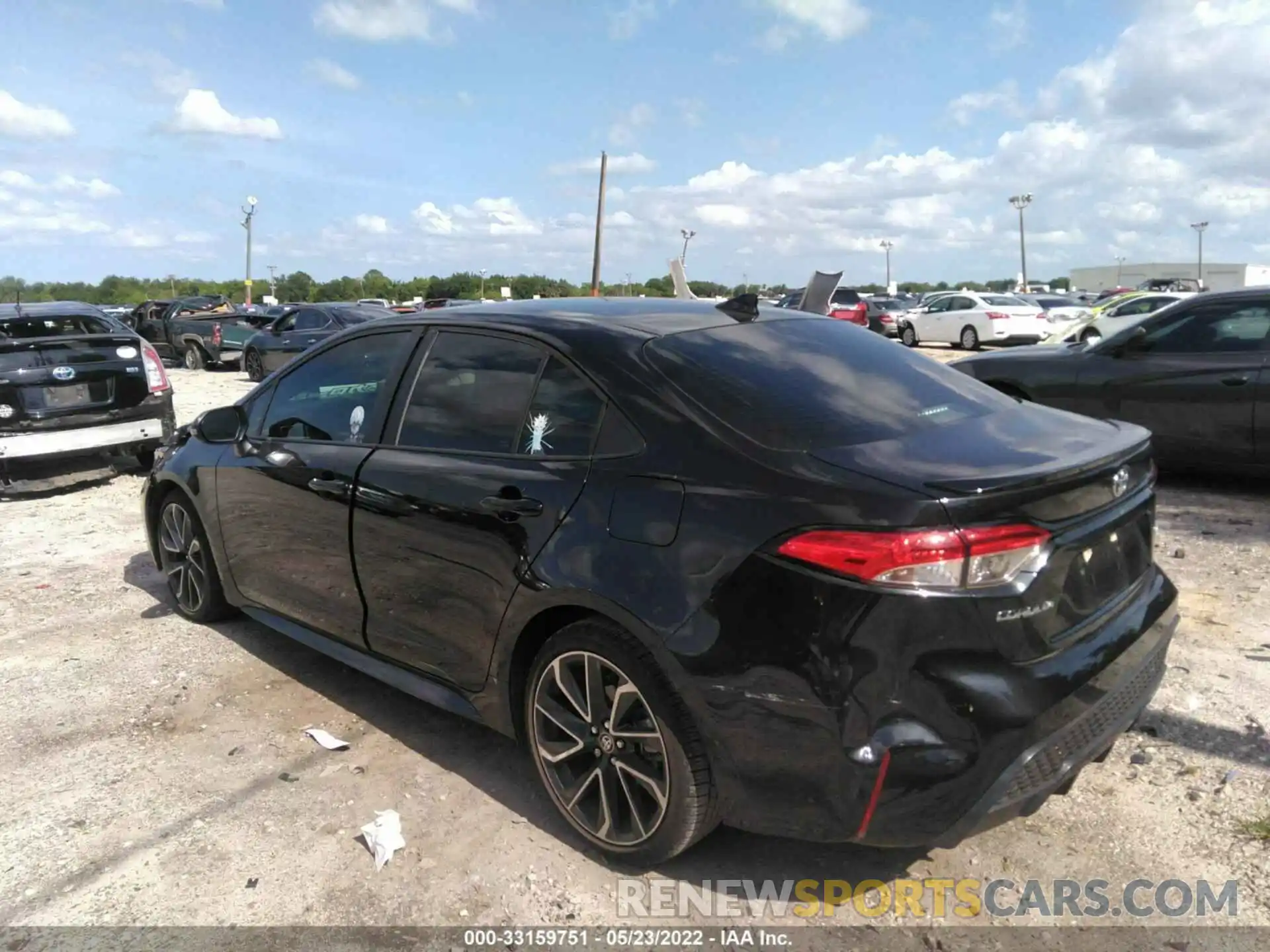 3 Photograph of a damaged car 5YFS4RCE2LP017773 TOYOTA COROLLA 2020