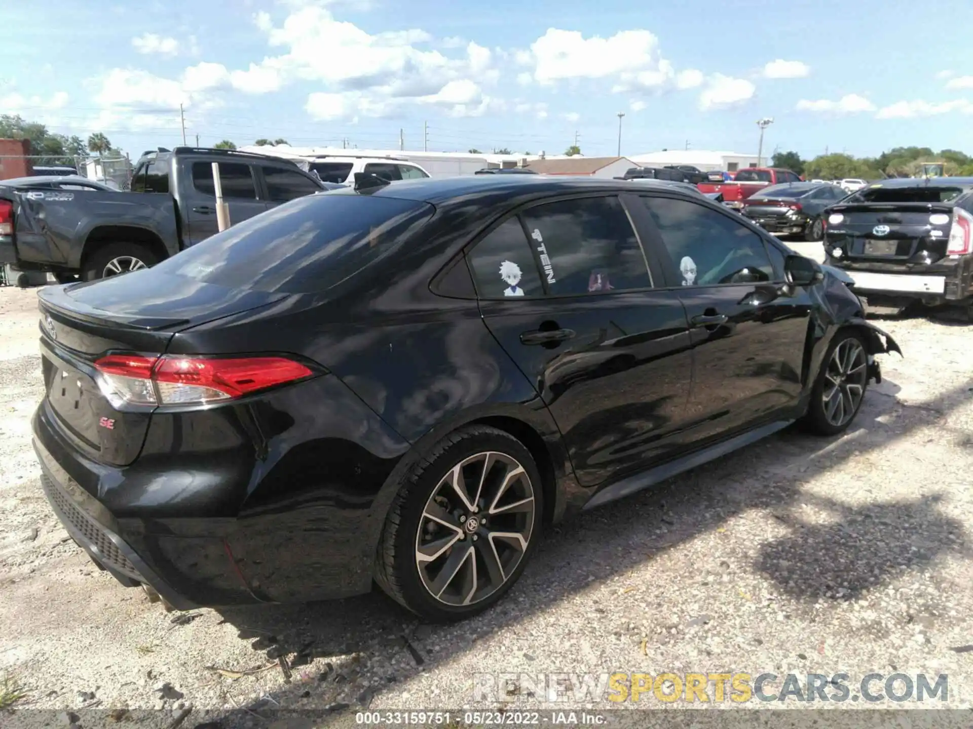 4 Photograph of a damaged car 5YFS4RCE2LP017773 TOYOTA COROLLA 2020