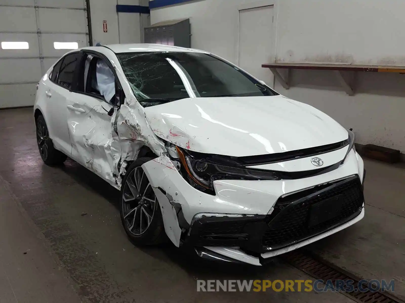 1 Photograph of a damaged car 5YFS4RCE2LP020009 TOYOTA COROLLA 2020