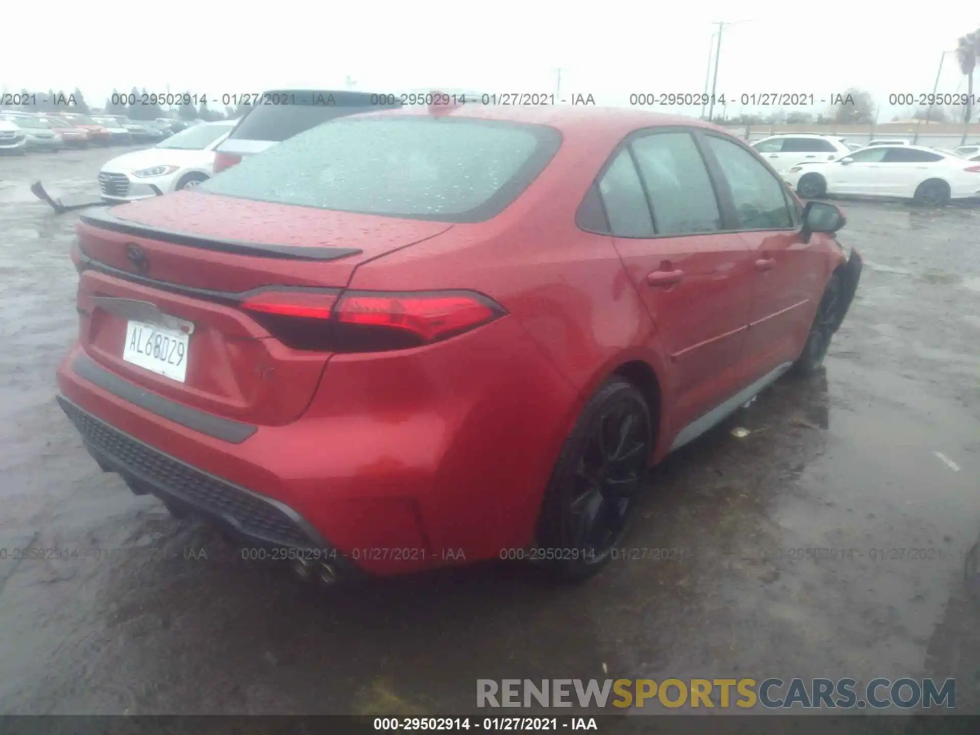 4 Photograph of a damaged car 5YFS4RCE2LP021631 TOYOTA COROLLA 2020