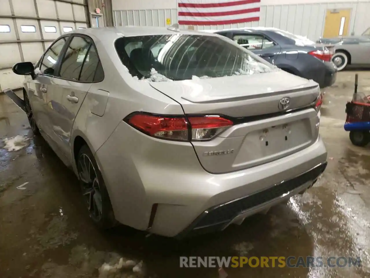 3 Photograph of a damaged car 5YFS4RCE2LP022925 TOYOTA COROLLA 2020