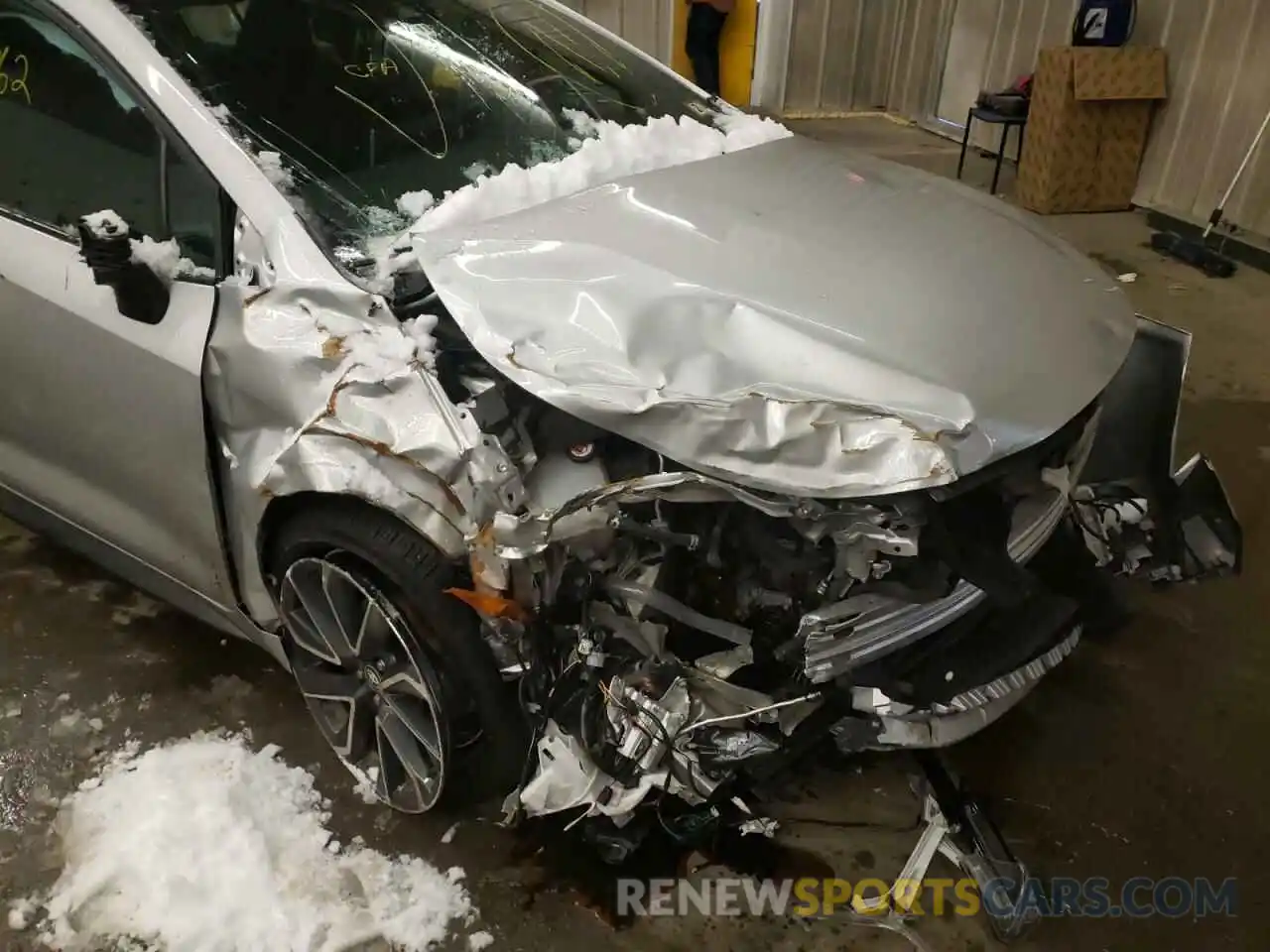 7 Photograph of a damaged car 5YFS4RCE2LP022925 TOYOTA COROLLA 2020