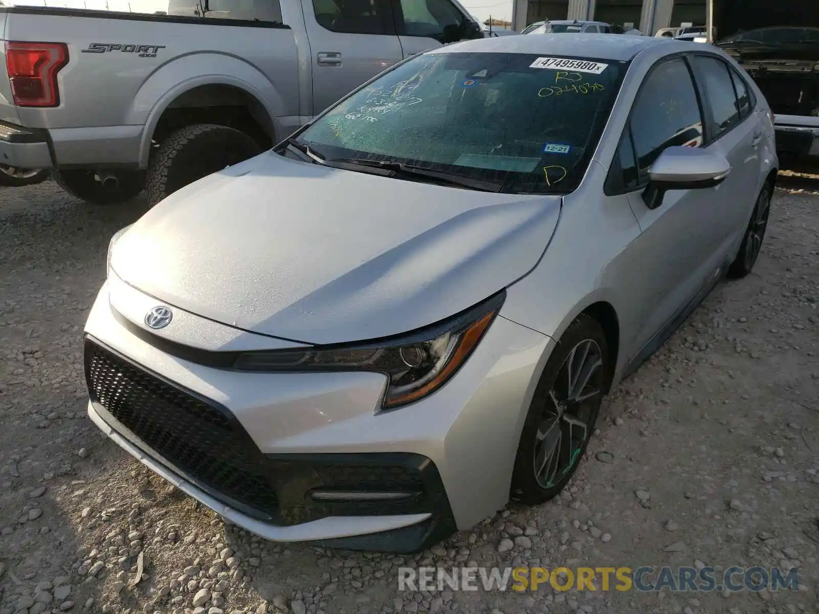 2 Photograph of a damaged car 5YFS4RCE2LP024030 TOYOTA COROLLA 2020