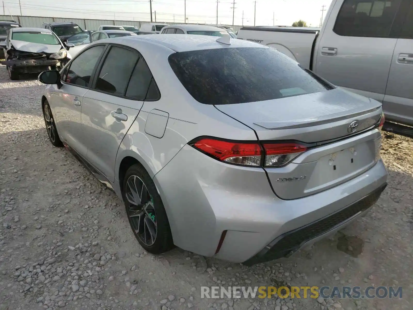 3 Photograph of a damaged car 5YFS4RCE2LP024030 TOYOTA COROLLA 2020