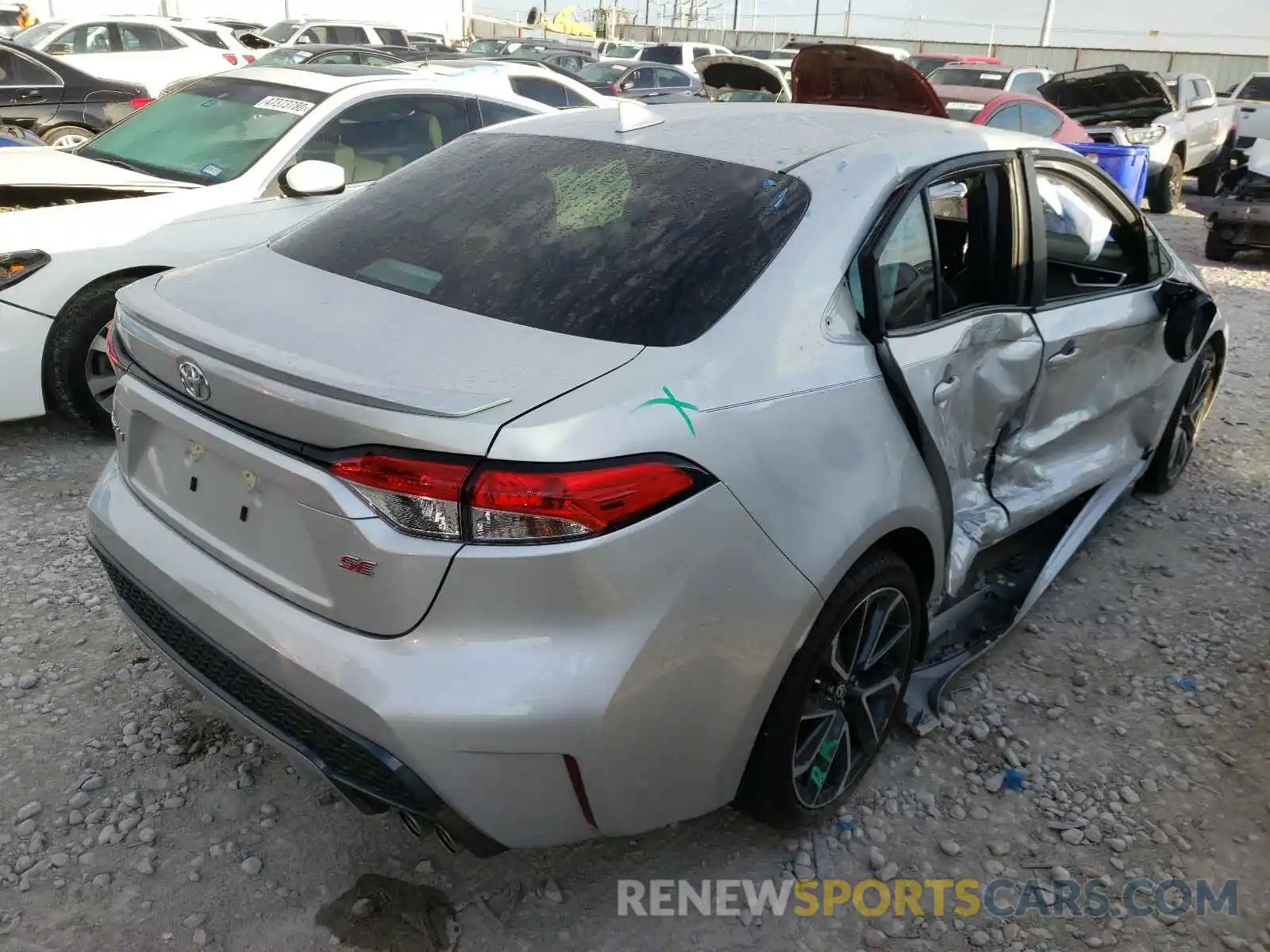 4 Photograph of a damaged car 5YFS4RCE2LP024030 TOYOTA COROLLA 2020