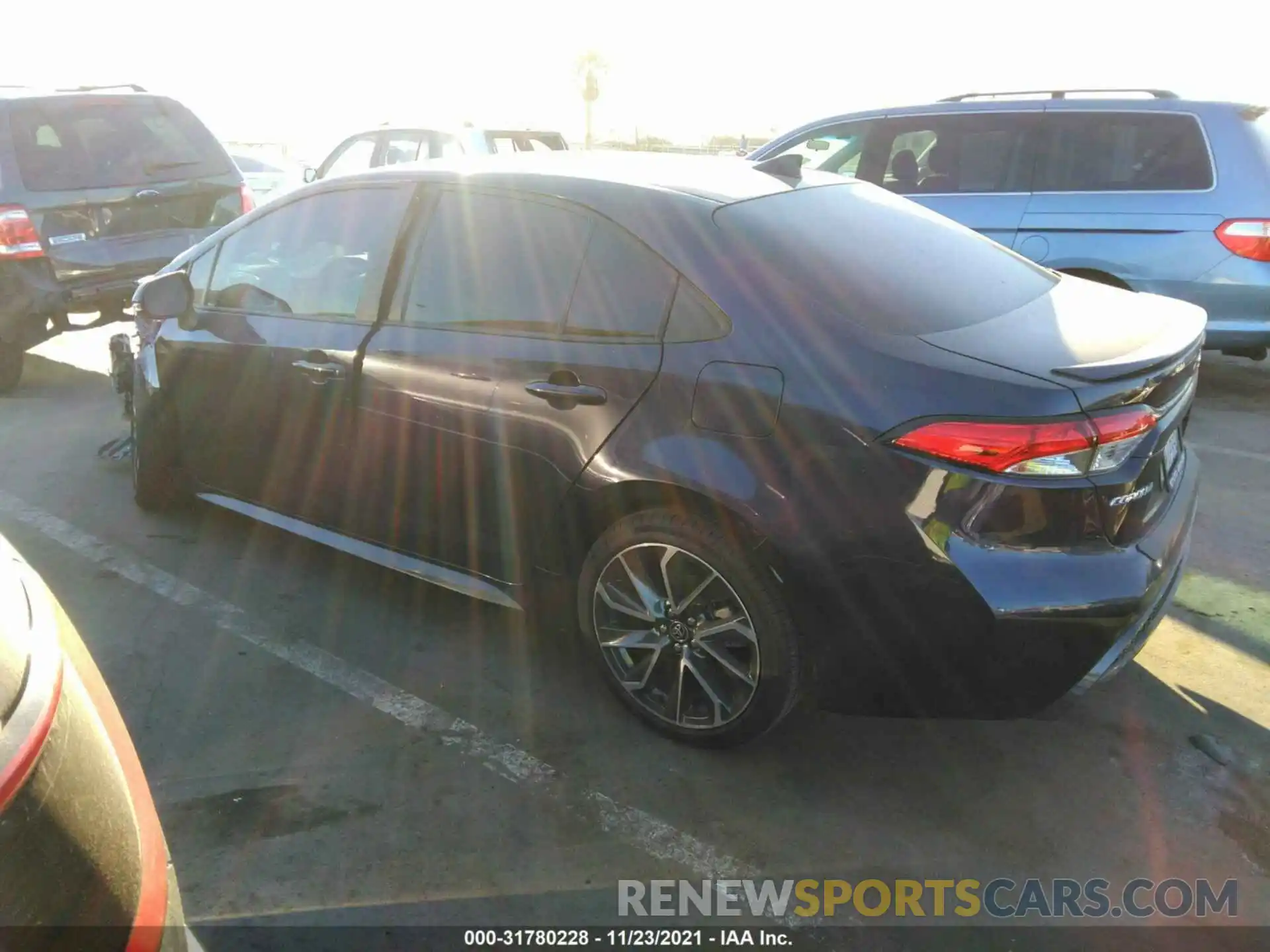 3 Photograph of a damaged car 5YFS4RCE2LP031754 TOYOTA COROLLA 2020