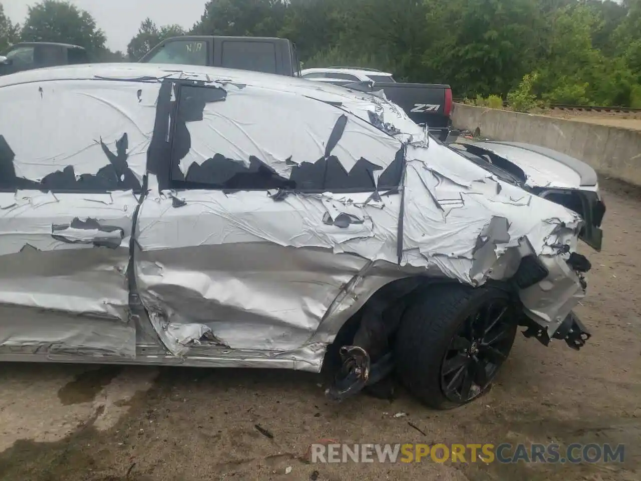 9 Photograph of a damaged car 5YFS4RCE2LP032063 TOYOTA COROLLA 2020