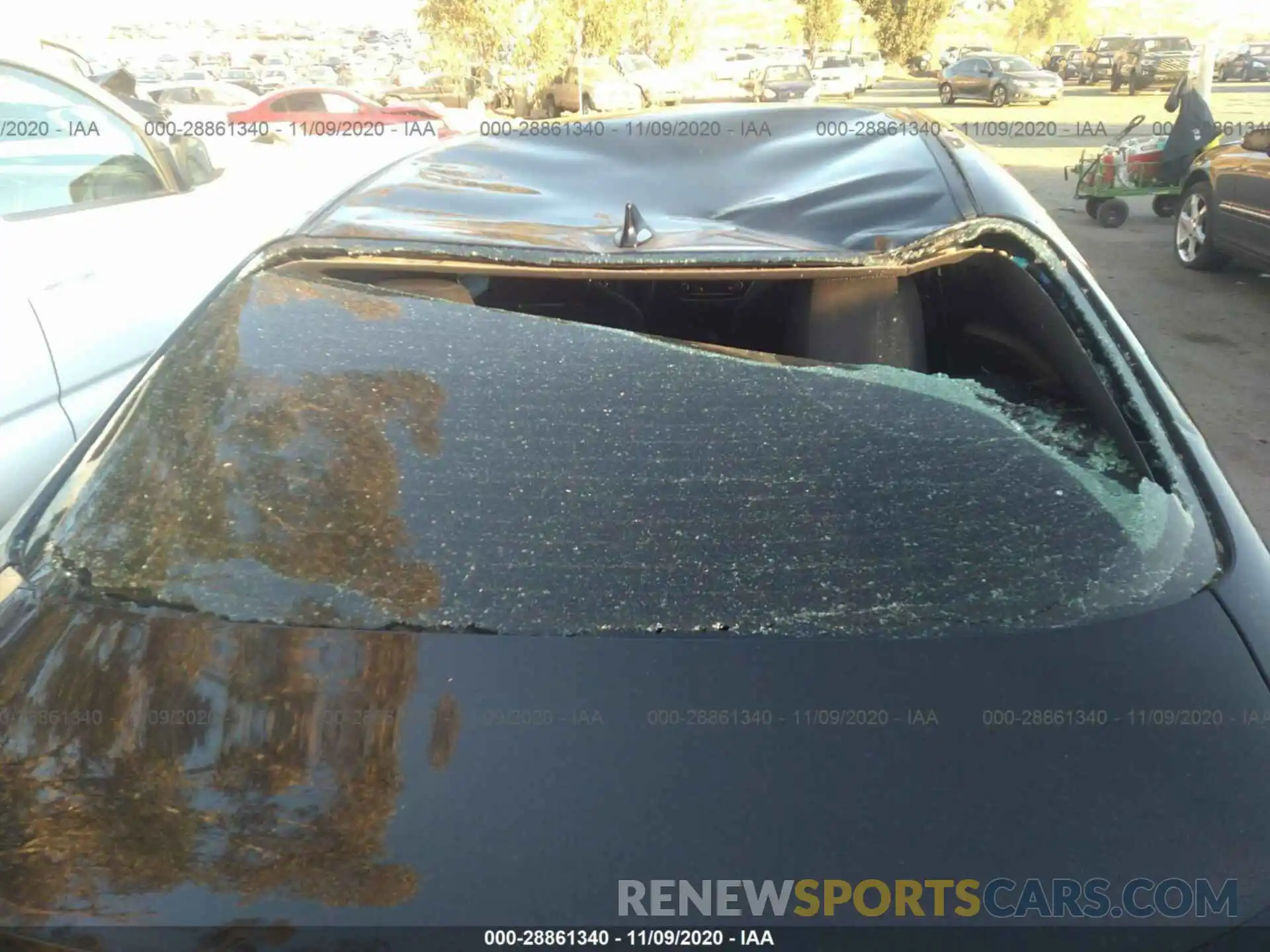 6 Photograph of a damaged car 5YFS4RCE2LP033195 TOYOTA COROLLA 2020