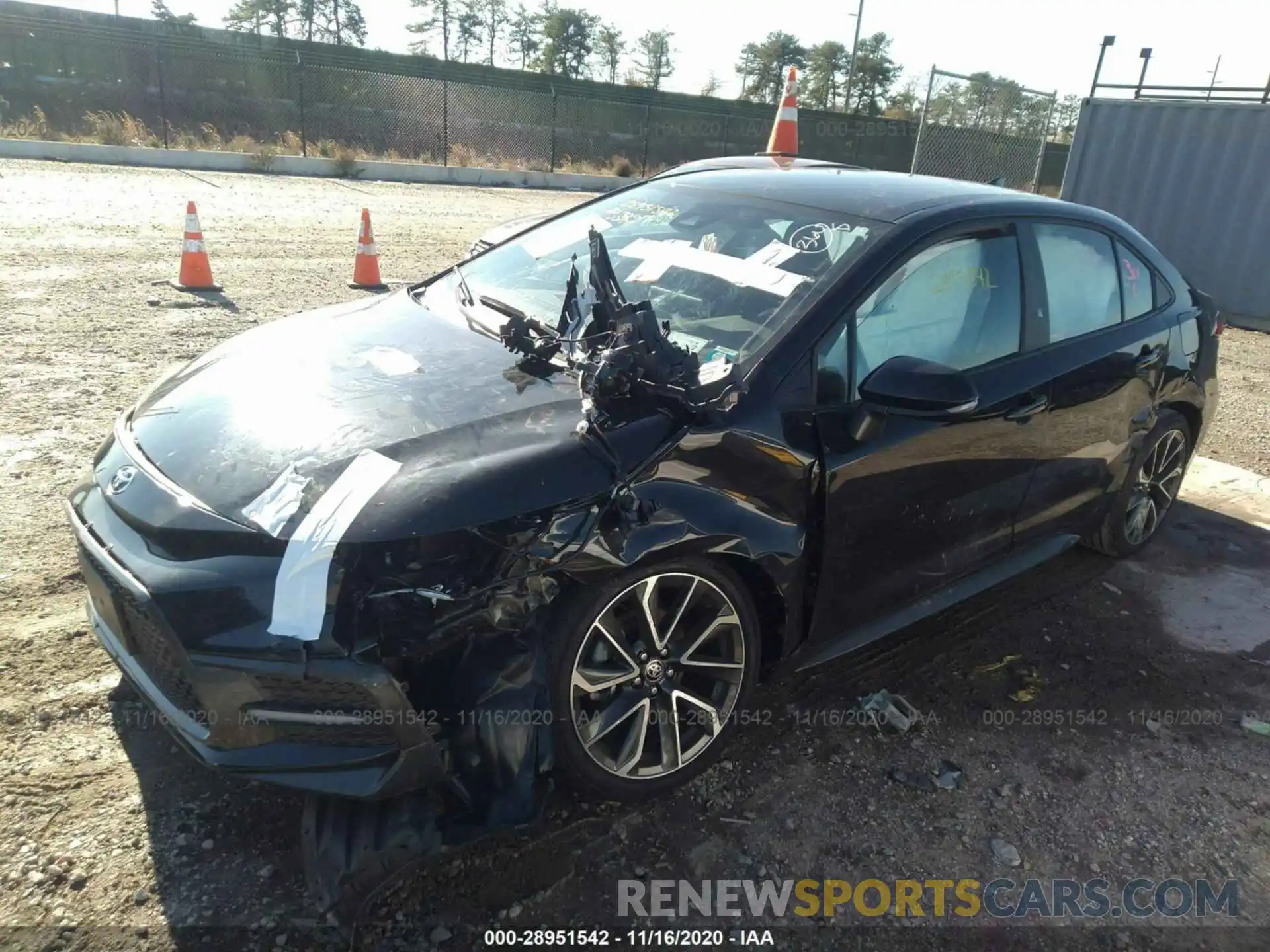 2 Photograph of a damaged car 5YFS4RCE2LP033763 TOYOTA COROLLA 2020