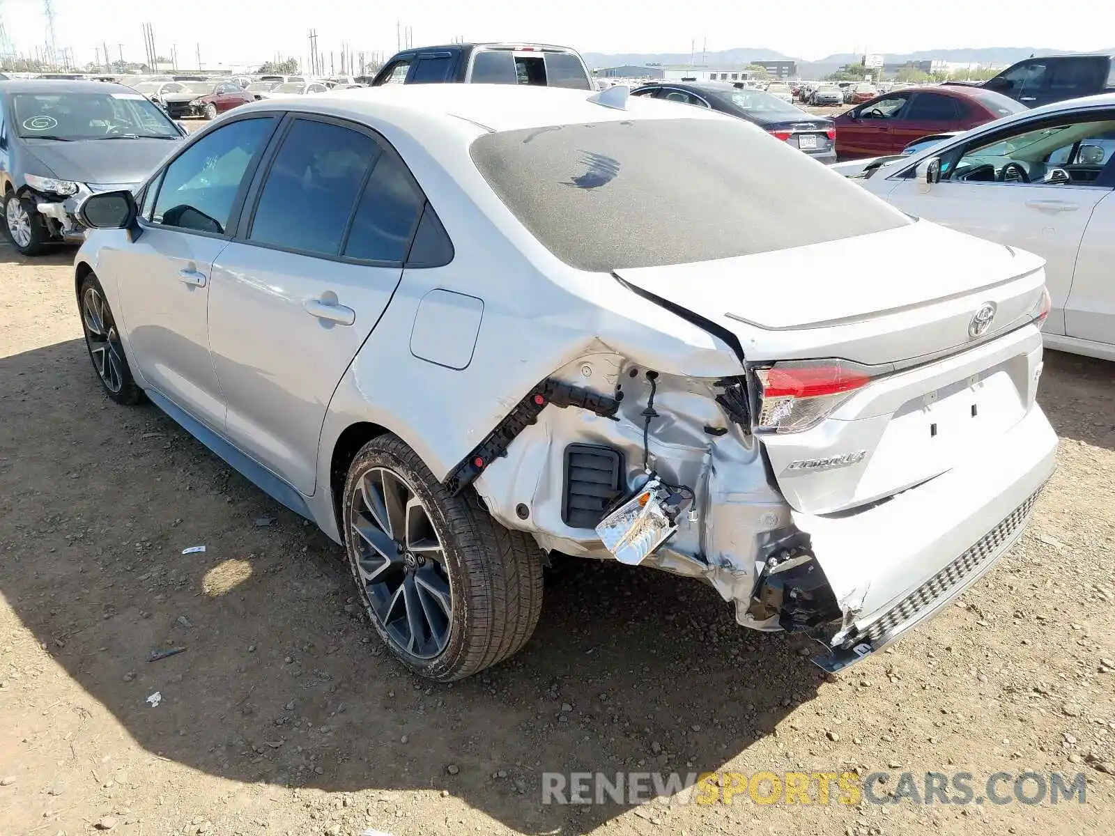 3 Photograph of a damaged car 5YFS4RCE2LP033942 TOYOTA COROLLA 2020