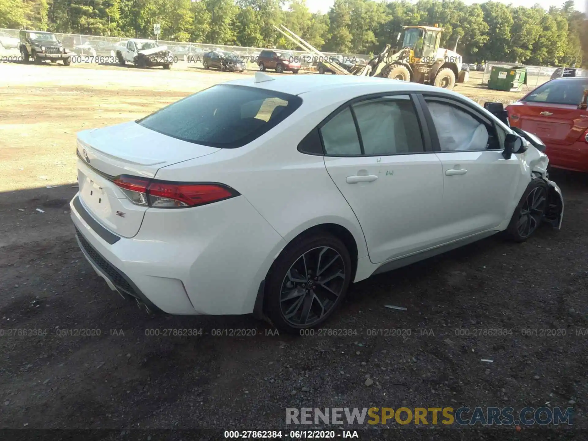 4 Photograph of a damaged car 5YFS4RCE2LP034637 TOYOTA COROLLA 2020