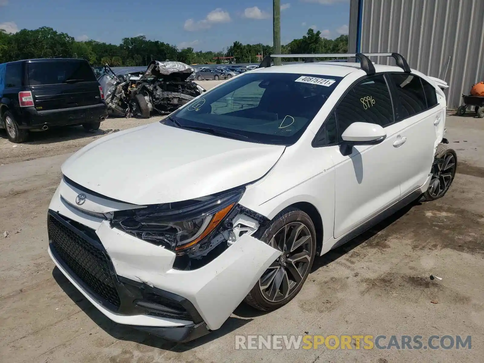 2 Photograph of a damaged car 5YFS4RCE2LP036131 TOYOTA COROLLA 2020