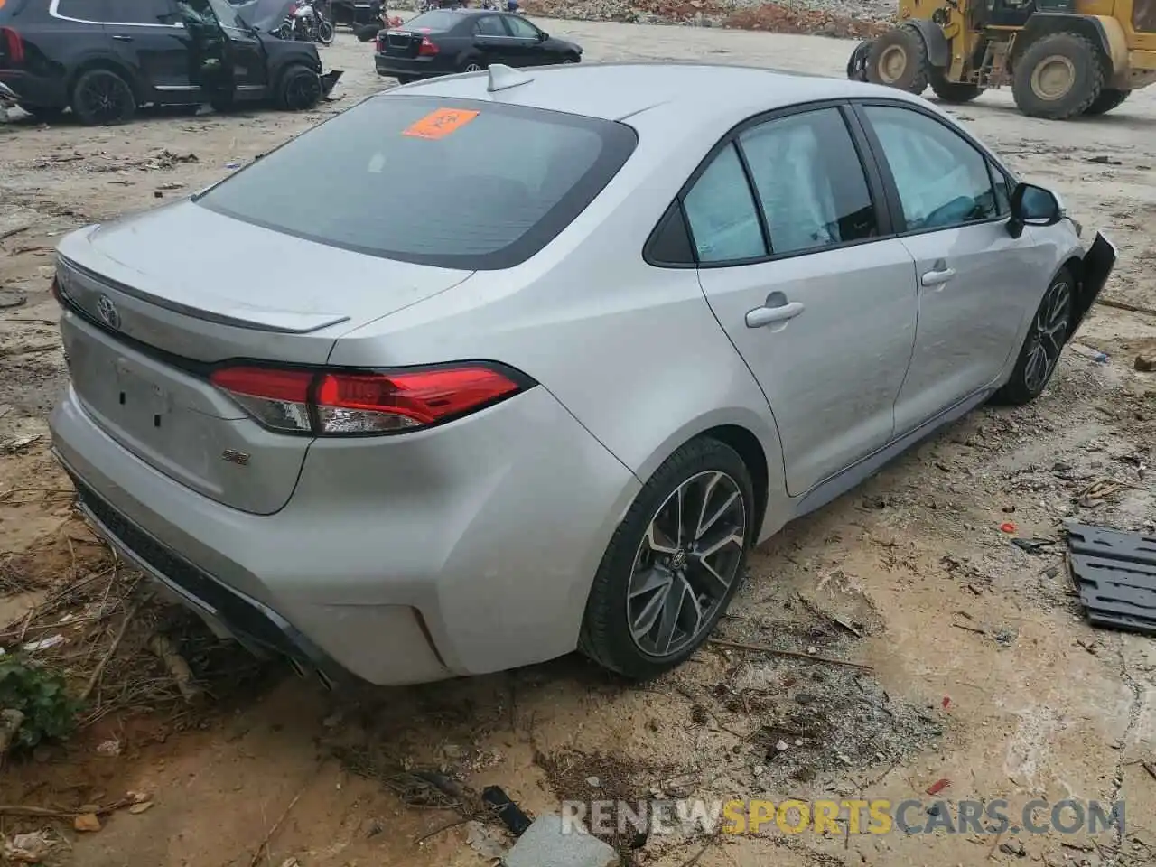 4 Photograph of a damaged car 5YFS4RCE2LP038638 TOYOTA COROLLA 2020