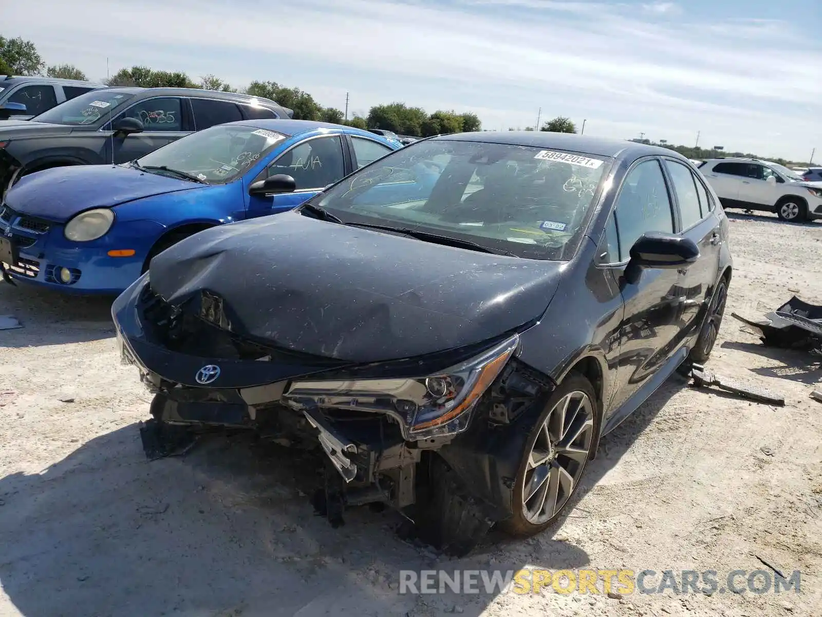 2 Photograph of a damaged car 5YFS4RCE2LP039367 TOYOTA COROLLA 2020